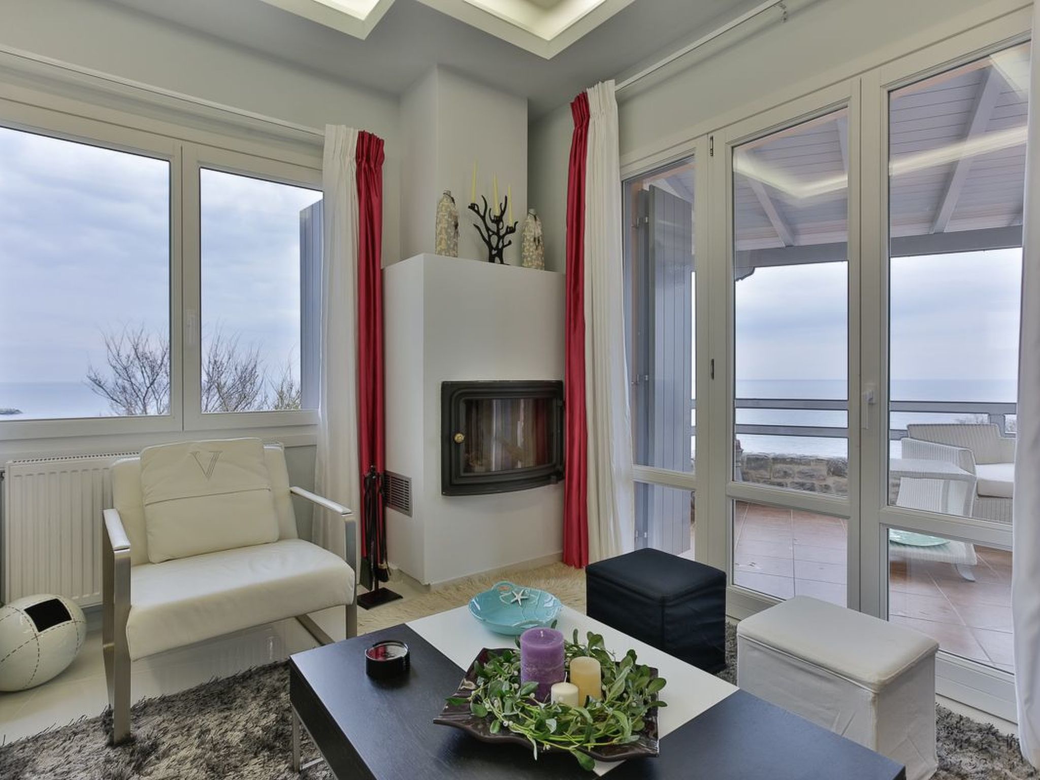 "Centaur Villa" direkt am Strand — Living Room (5 of 13)