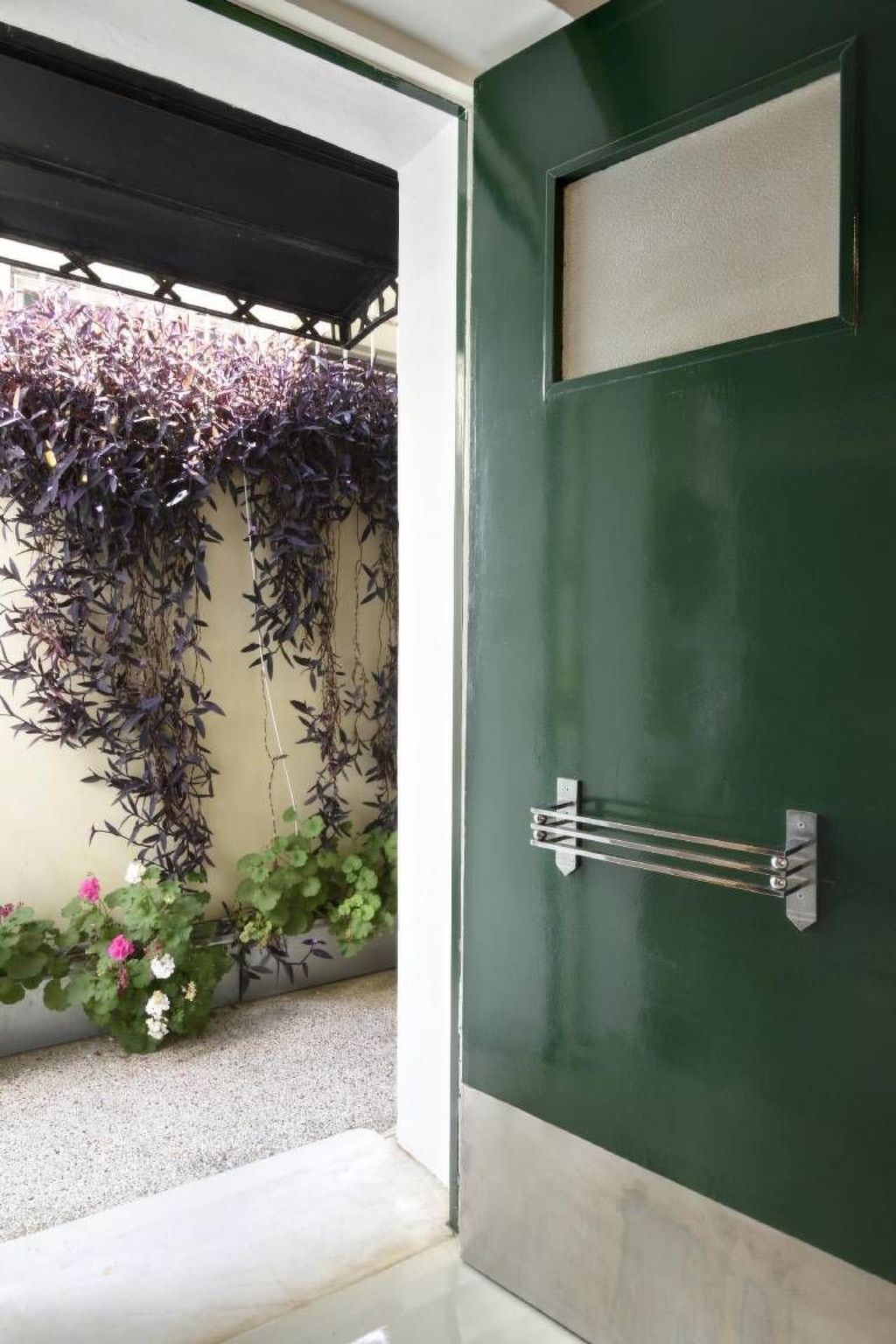 Studio "Purple Heart" mit Terrasse