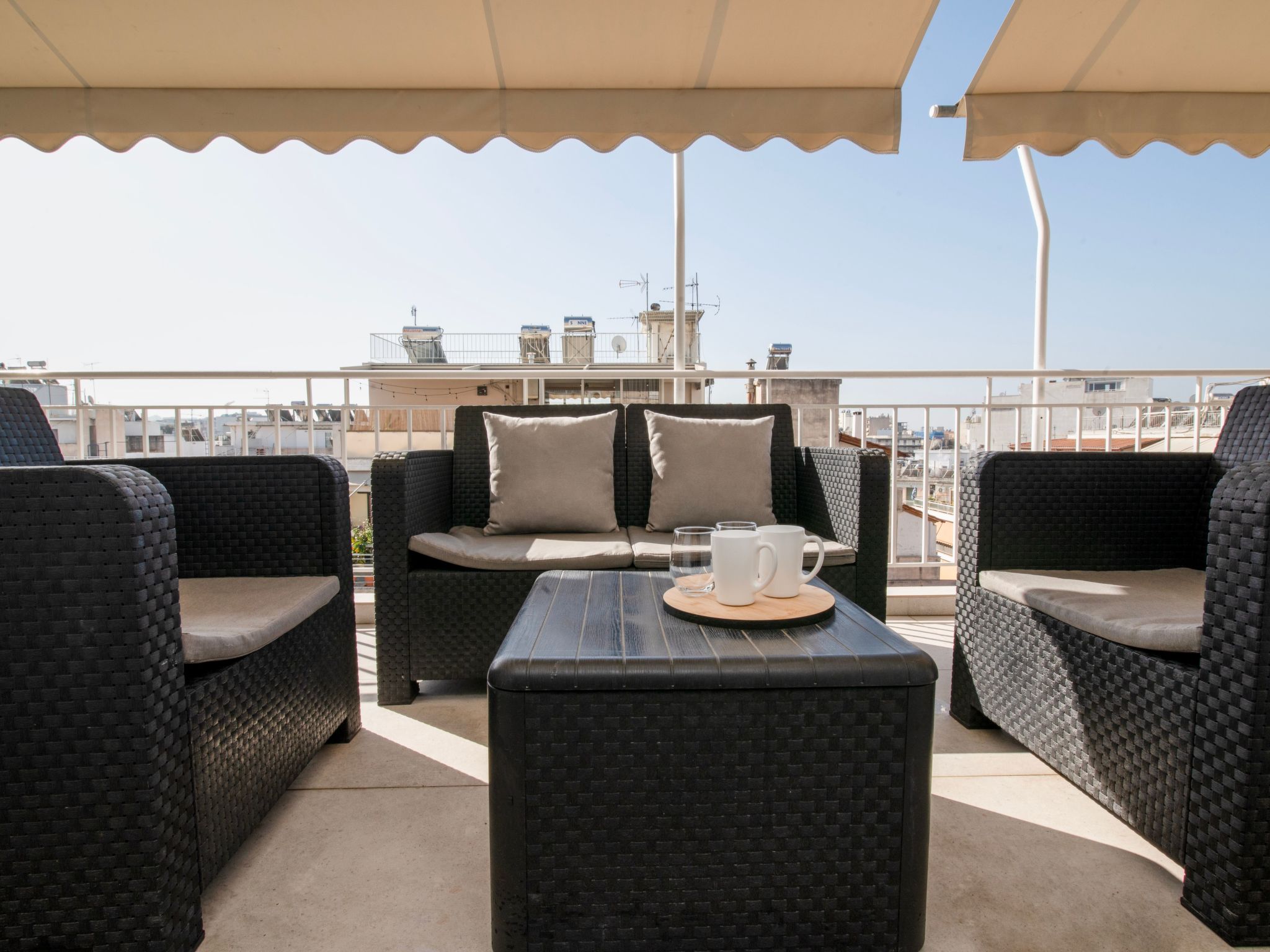 Athen von unserem Haus aus, wenige Schritte von der Akropolis entfernt-Binnen