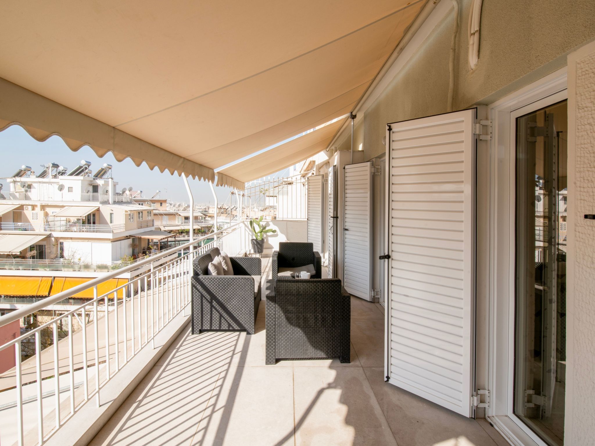 Athen von unserem Haus aus, wenige Schritte von der Akropolis entfernt-Binnen