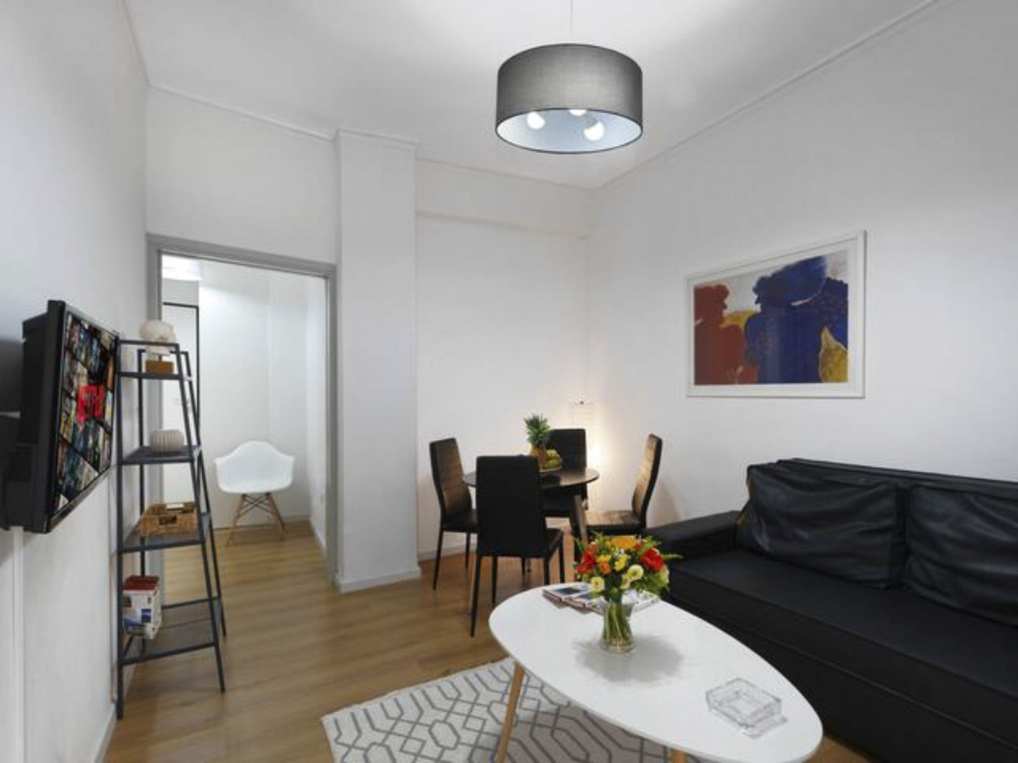 Exarchia gemütliche Wohnung — Living Room (5 of 27)