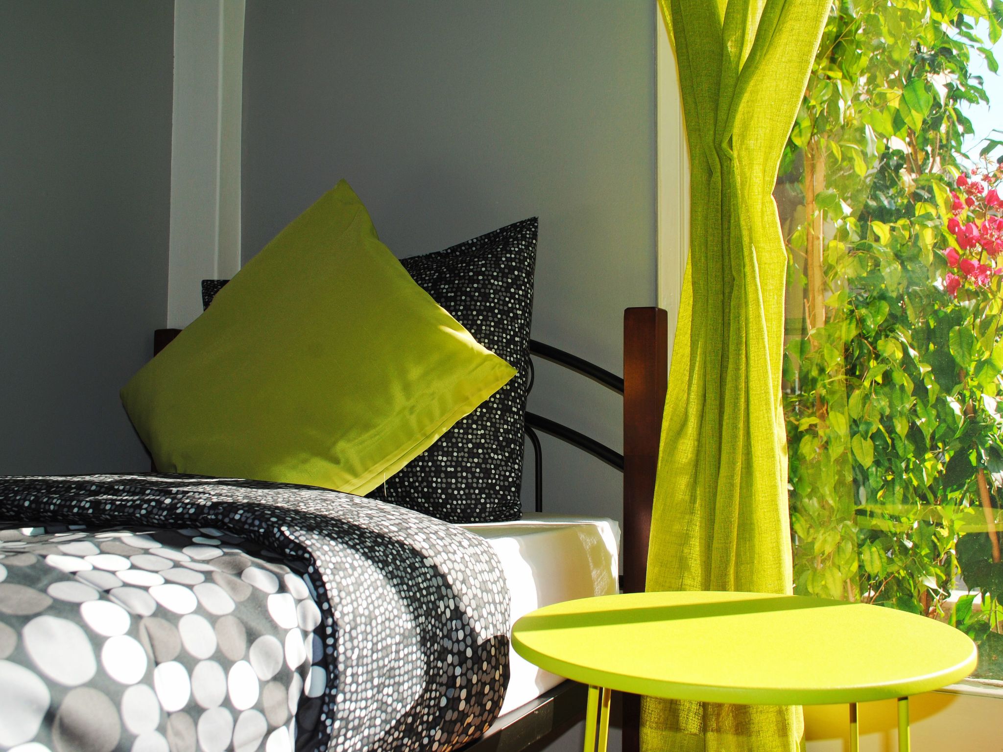 Athens SmArt 3-Room Apartment - Image 2