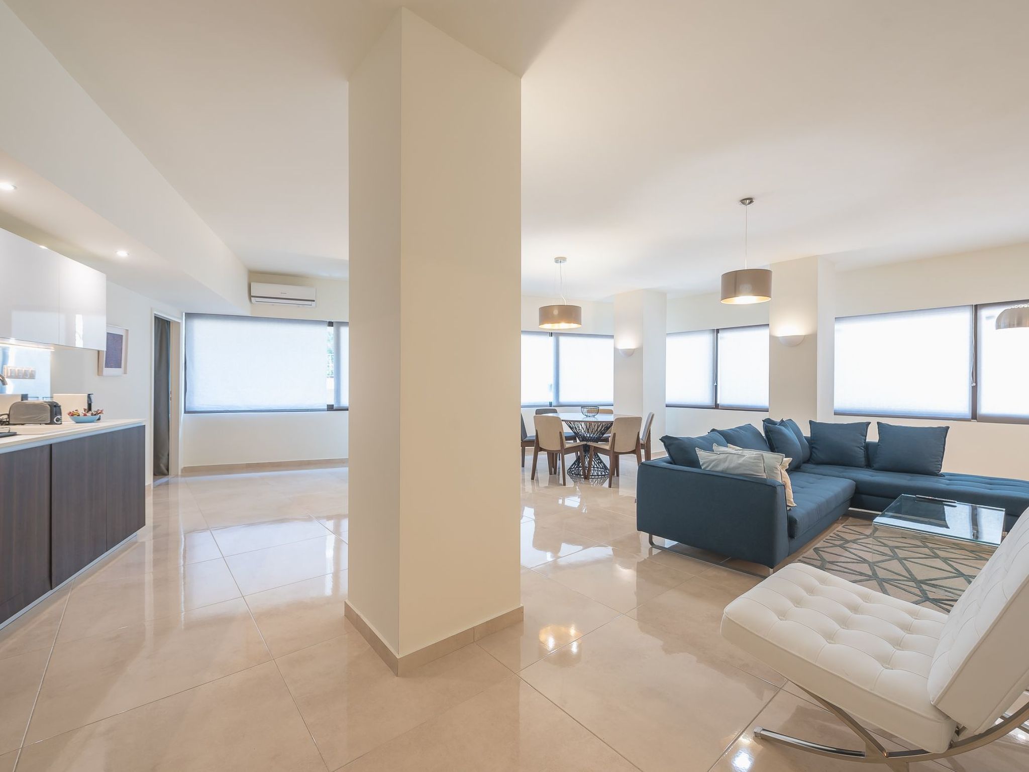 Stilvolle 2 Schlafzimmer, nur wenige Schritte von Fokionos Negri-Binnen