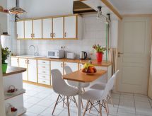 Ruim 4-kamerappartement met terras op 500m van Athene centrum - thumbnail 1