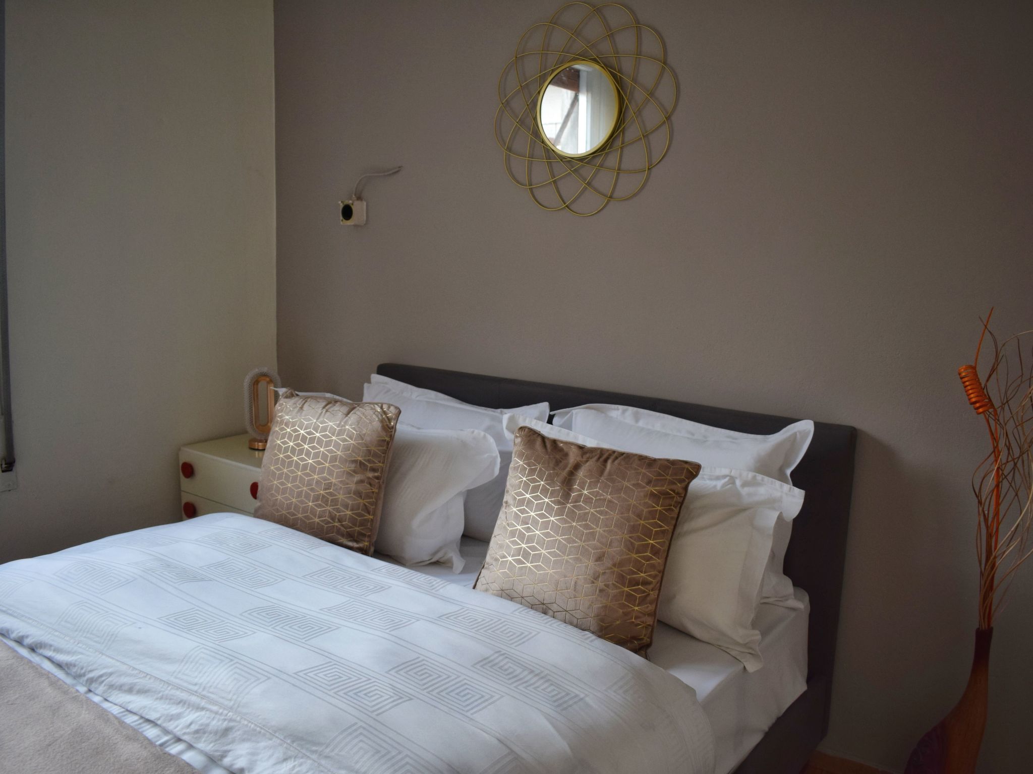 Ruim 4-kamerappartement met terras op 500m van Athene centrum - foto 3