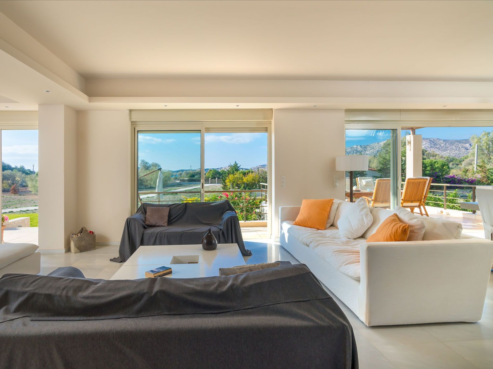 Ferienvilla auf einem privaten und sicheren Grundstück-Binnen