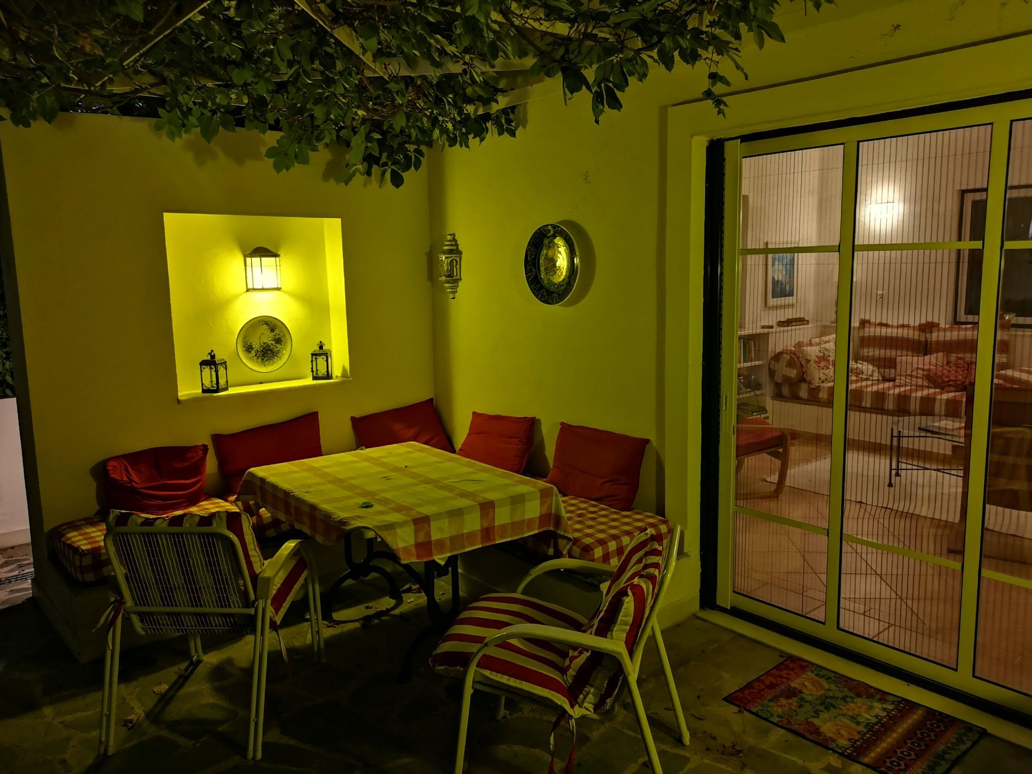 Spiti Louloudia-Binnen