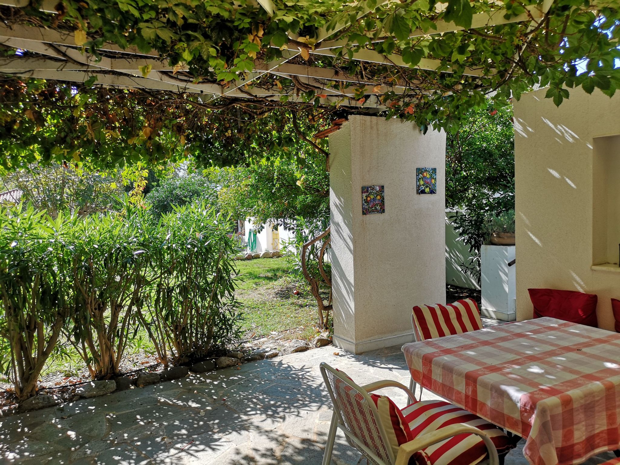 Spiti Louloudia-Binnen