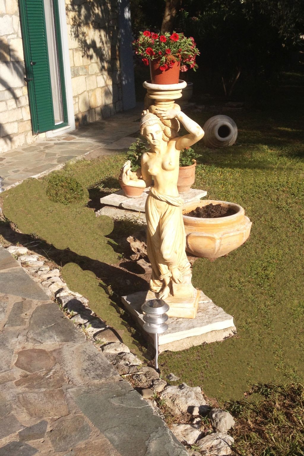 In Paralia Sergoulas mit Kleinem Balkon