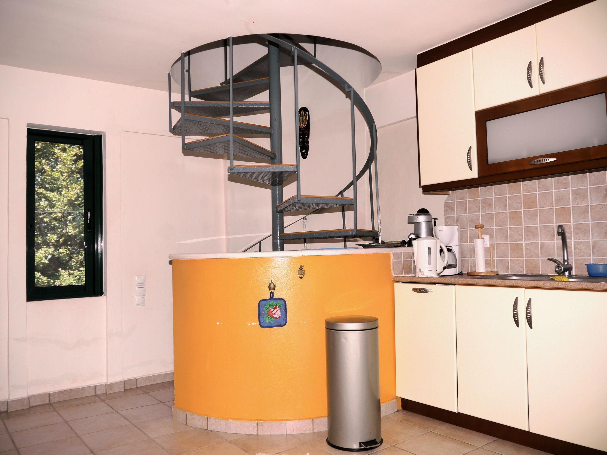 In Paralia Sergoulas mit Kleinem Balkon-Binnen