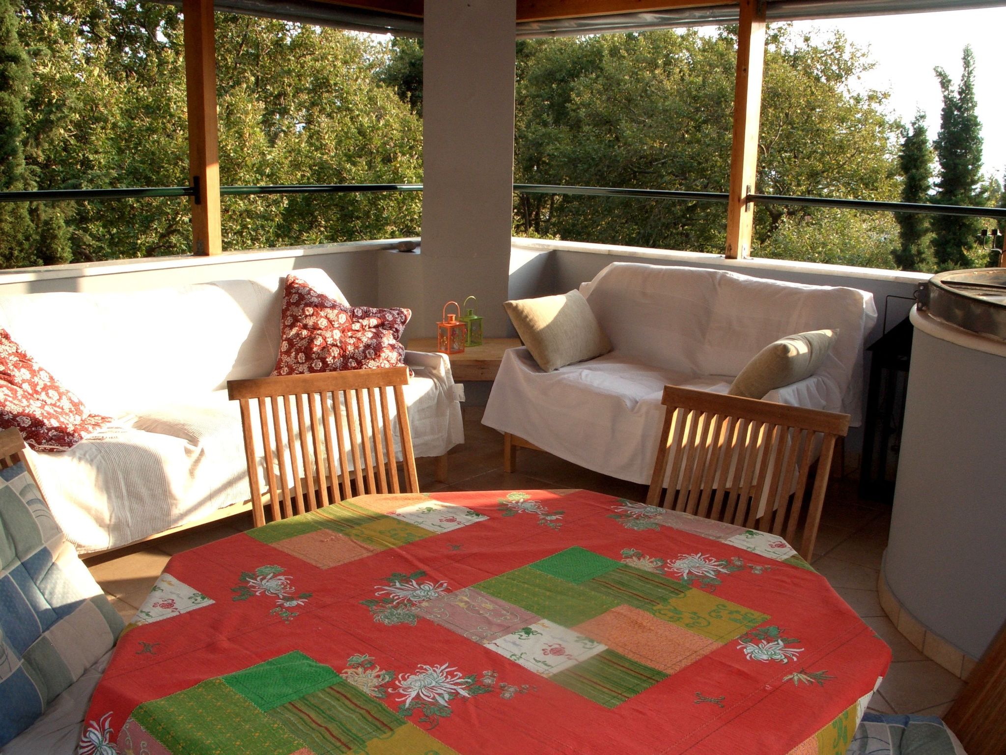 In Paralia Sergoulas mit Kleinem Balkon-Binnen