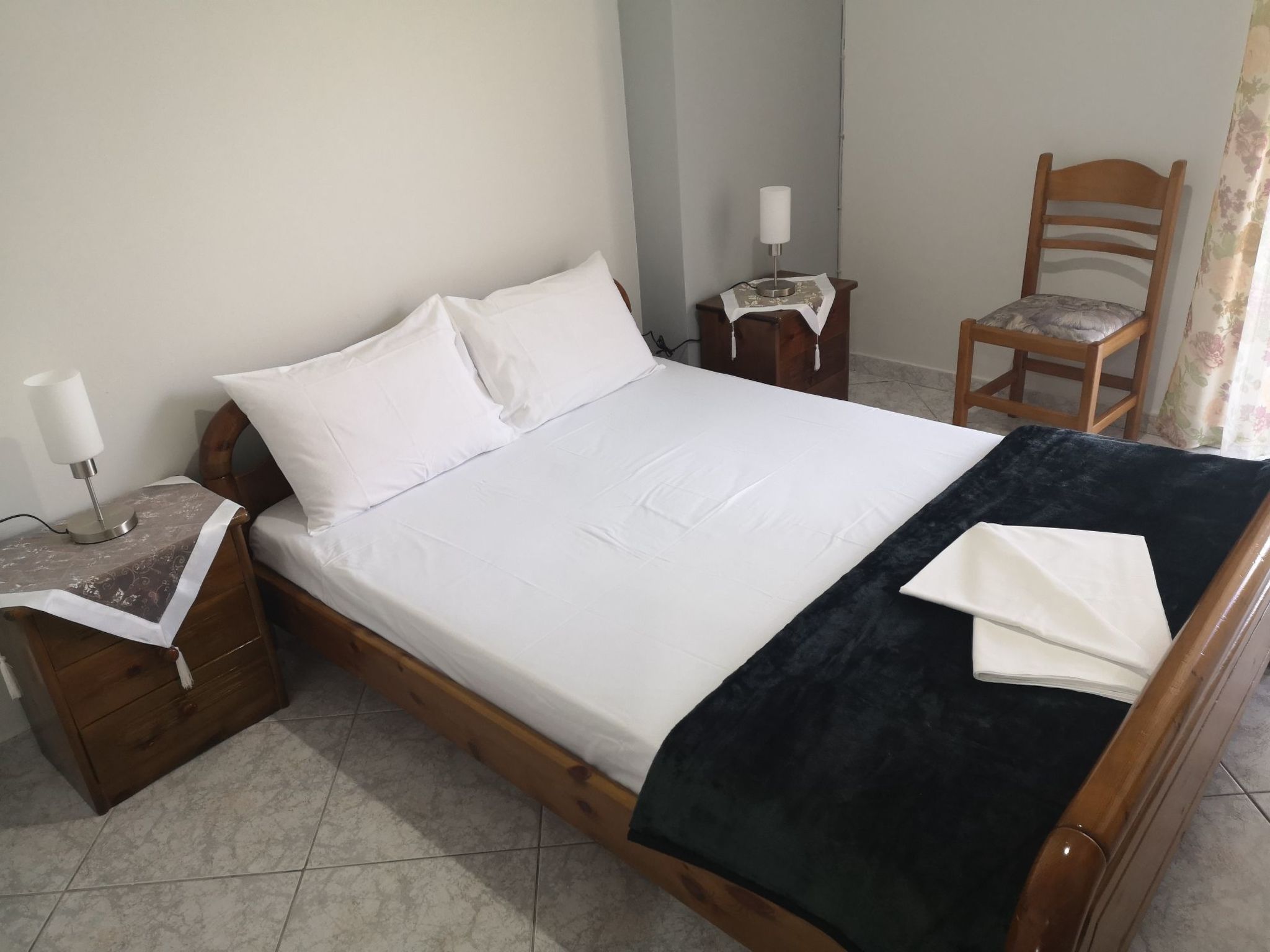 mit Blick auf das Wasser