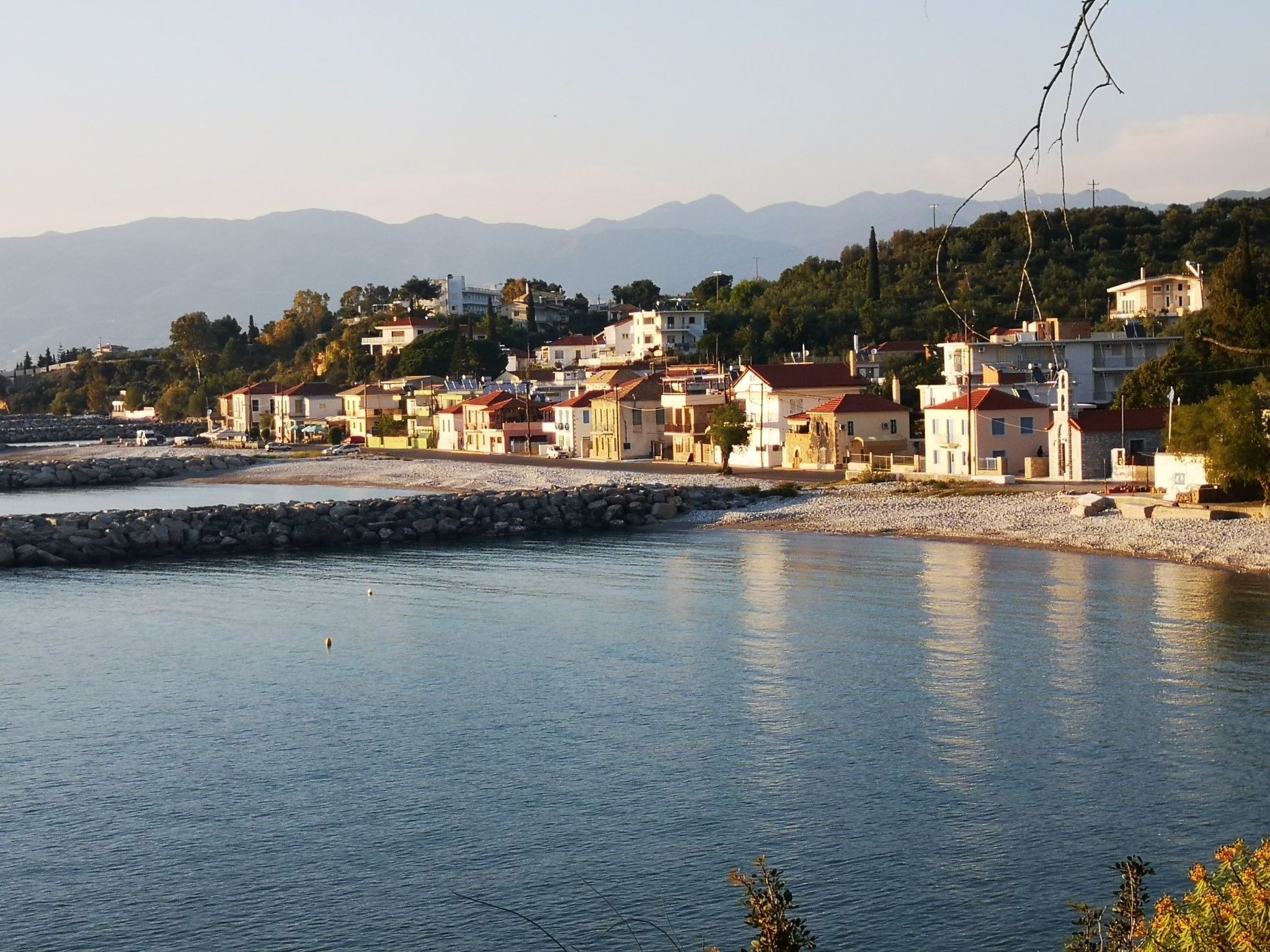 Mit Blick auf das Wasser