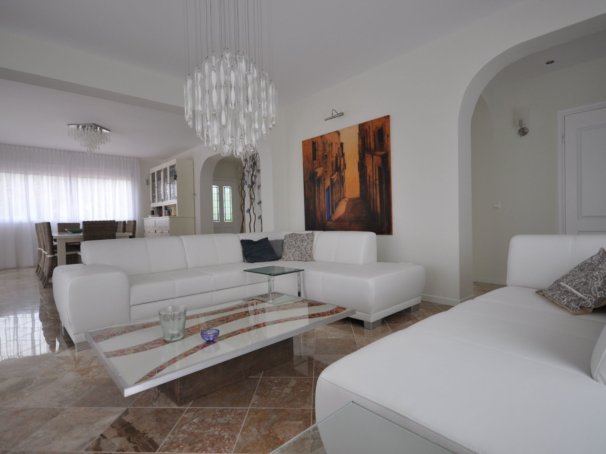 Anwesen "Villa Livadia" mit Infinity-Pool-Binnen