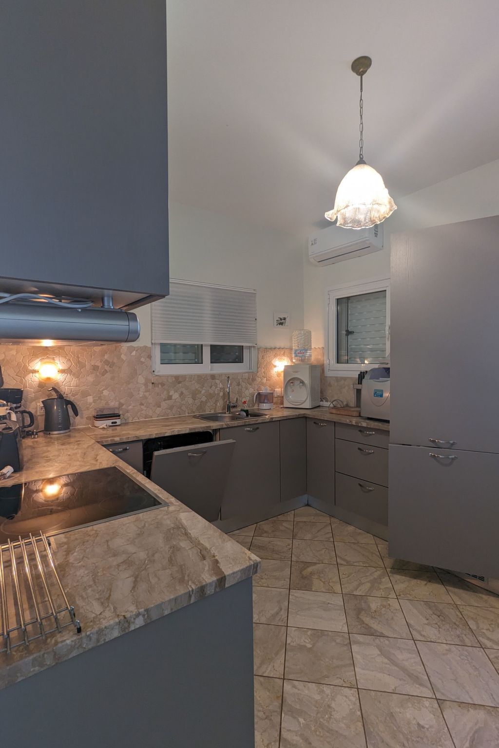 Anwesen "Villa Livadia" mit Infinity-Pool-Image-tags.info