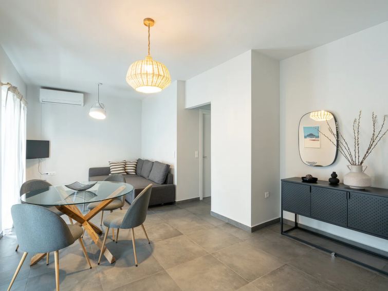 Search and Stay Destinations. House Rentals in Xilokastro, Xilokastro - Greece