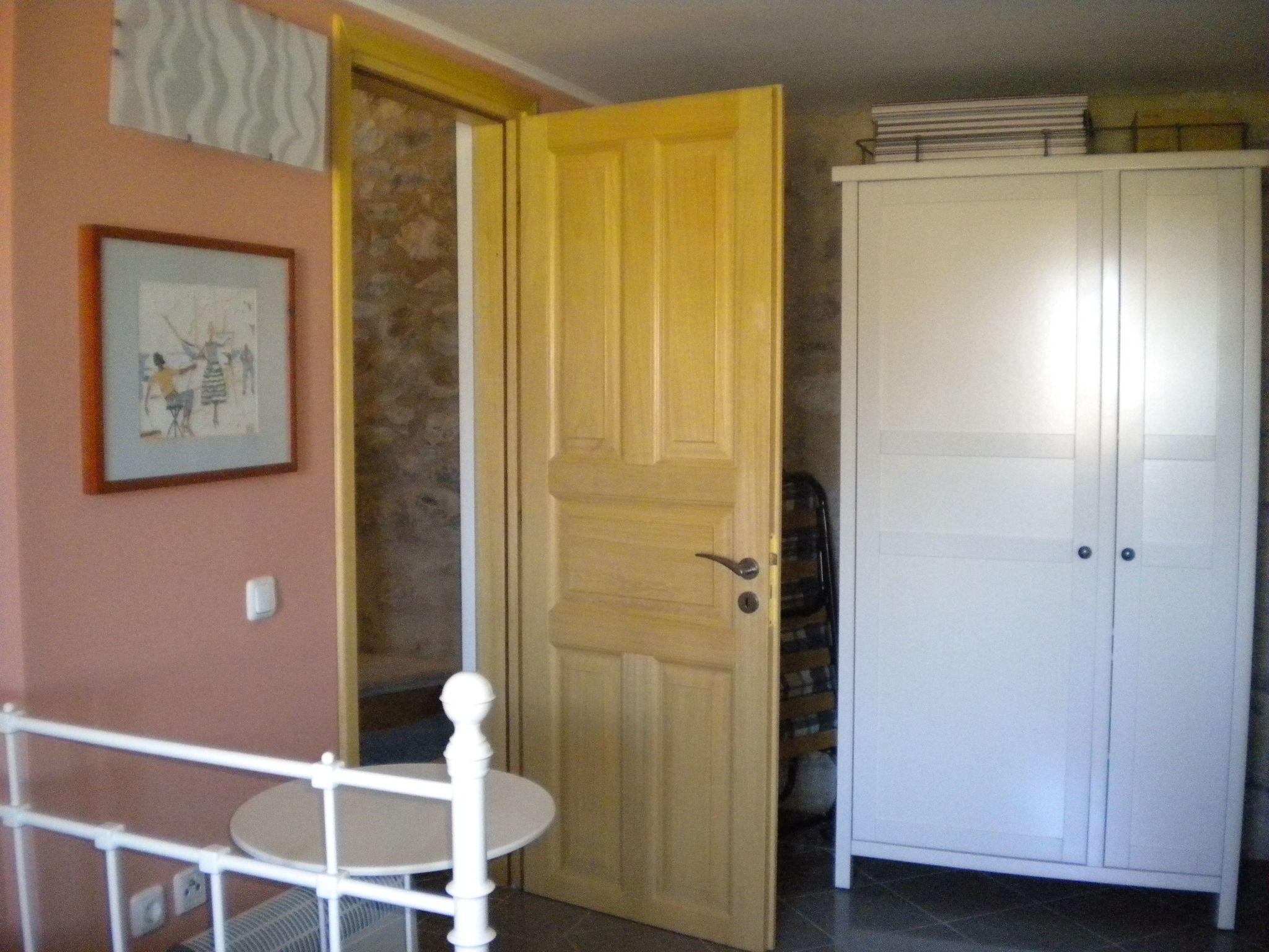 Steinhaus in Leonido mit Parkplatz-Binnen