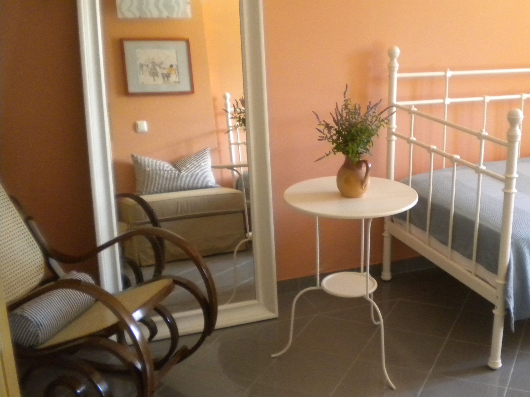 Steinhaus in Leonido mit Parkplatz-Binnen