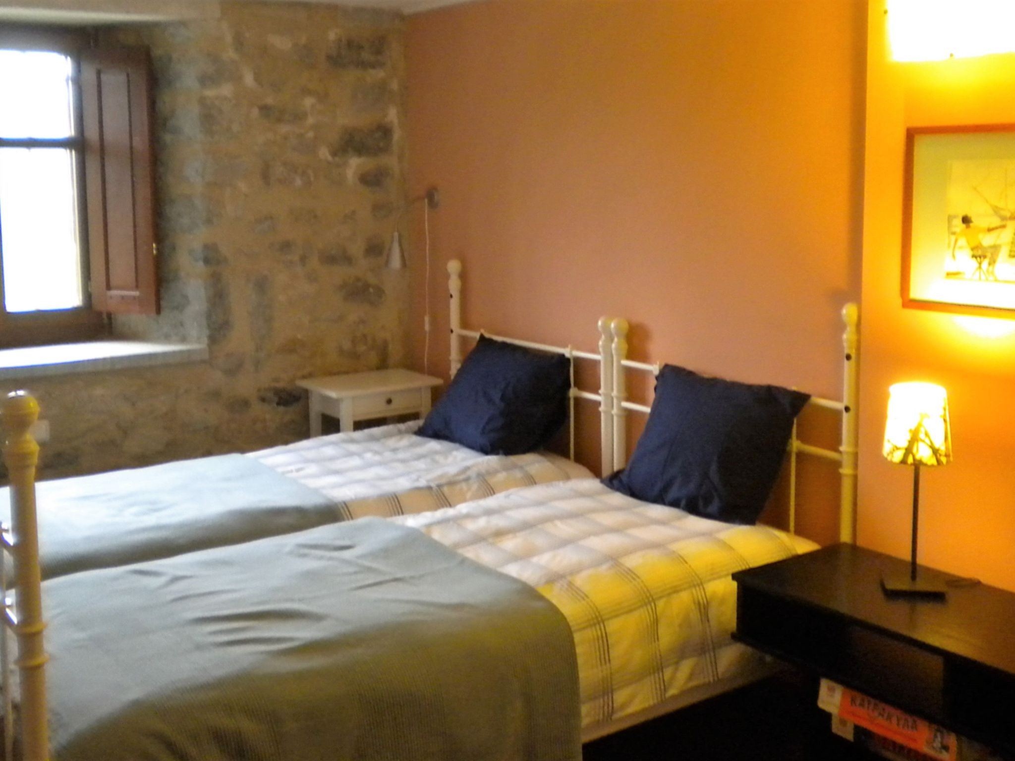 Steinhaus in Leonido mit Parkplatz-Binnen