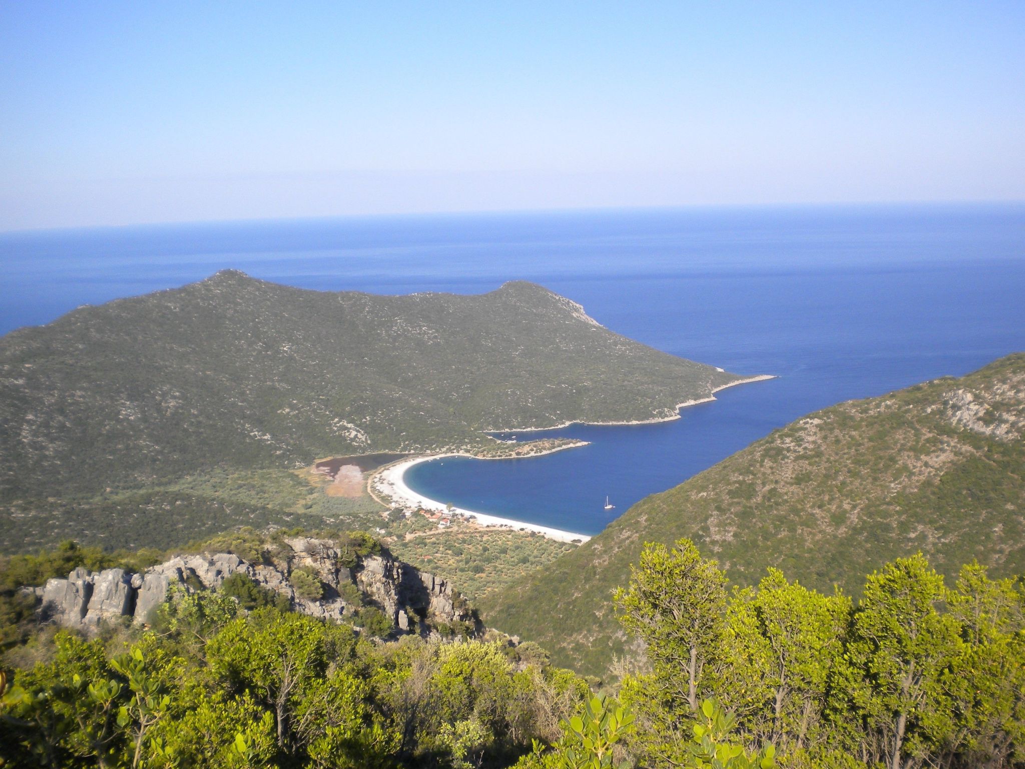 Steinhaus in Leonido mit Parkplatz-Binnen