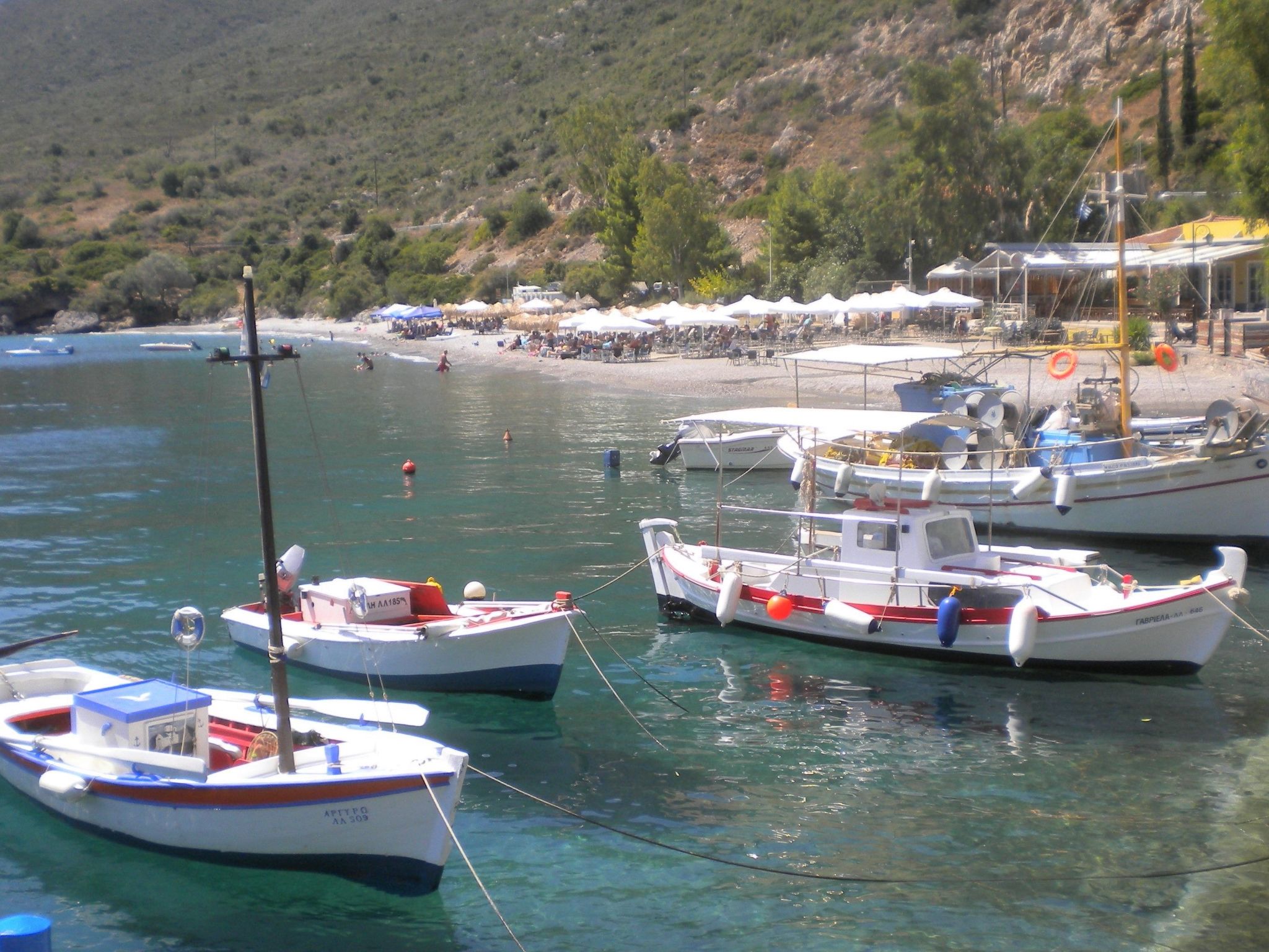 Steinhaus in Leonido mit Parkplatz-Binnen