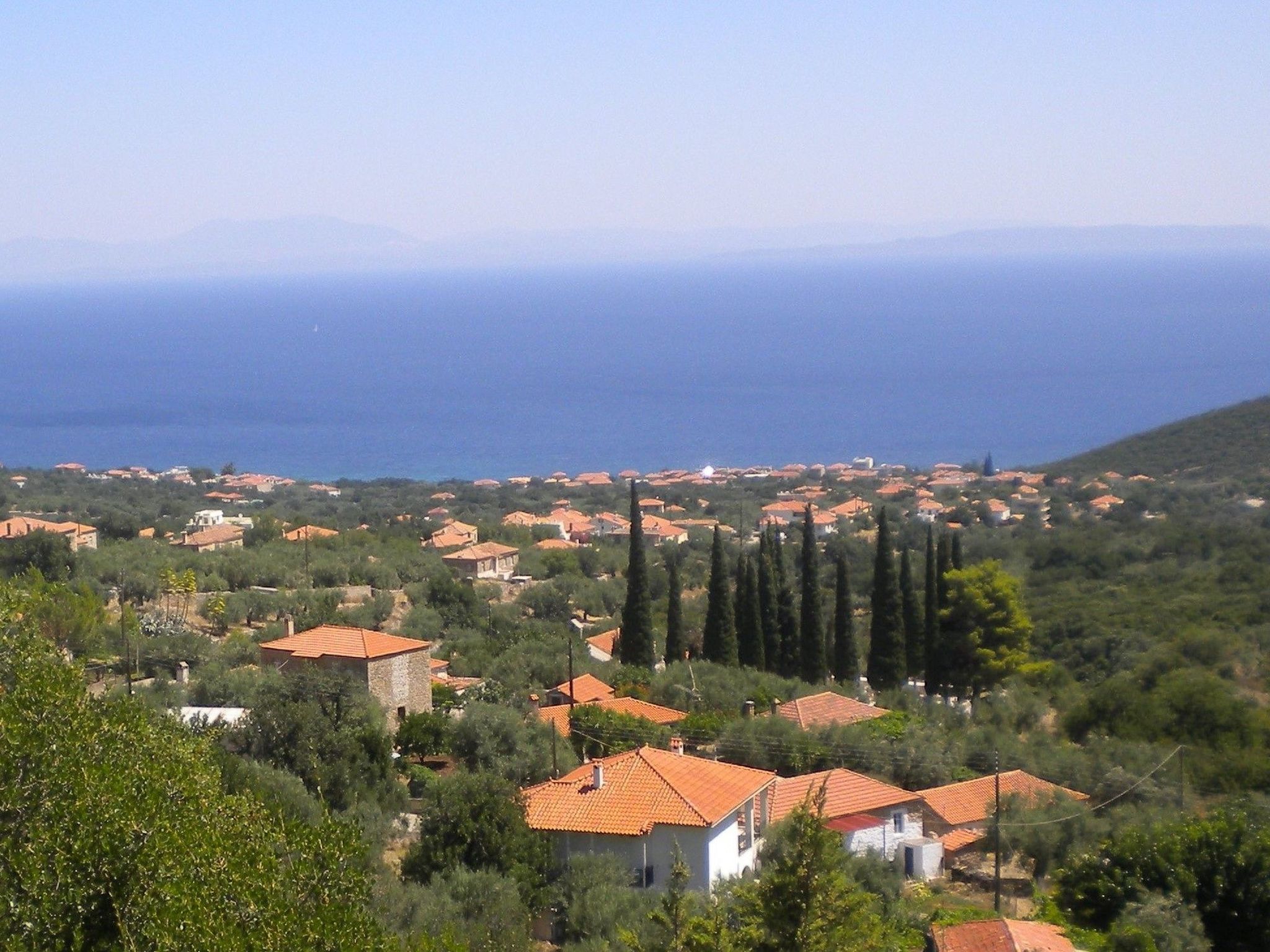 Steinhaus in Leonido mit Parkplatz-Binnen