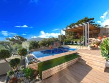 Villa Canes: Vrijstaande luxe met verwarmd privézwembad bij Mavrovouni - thumbnail 4