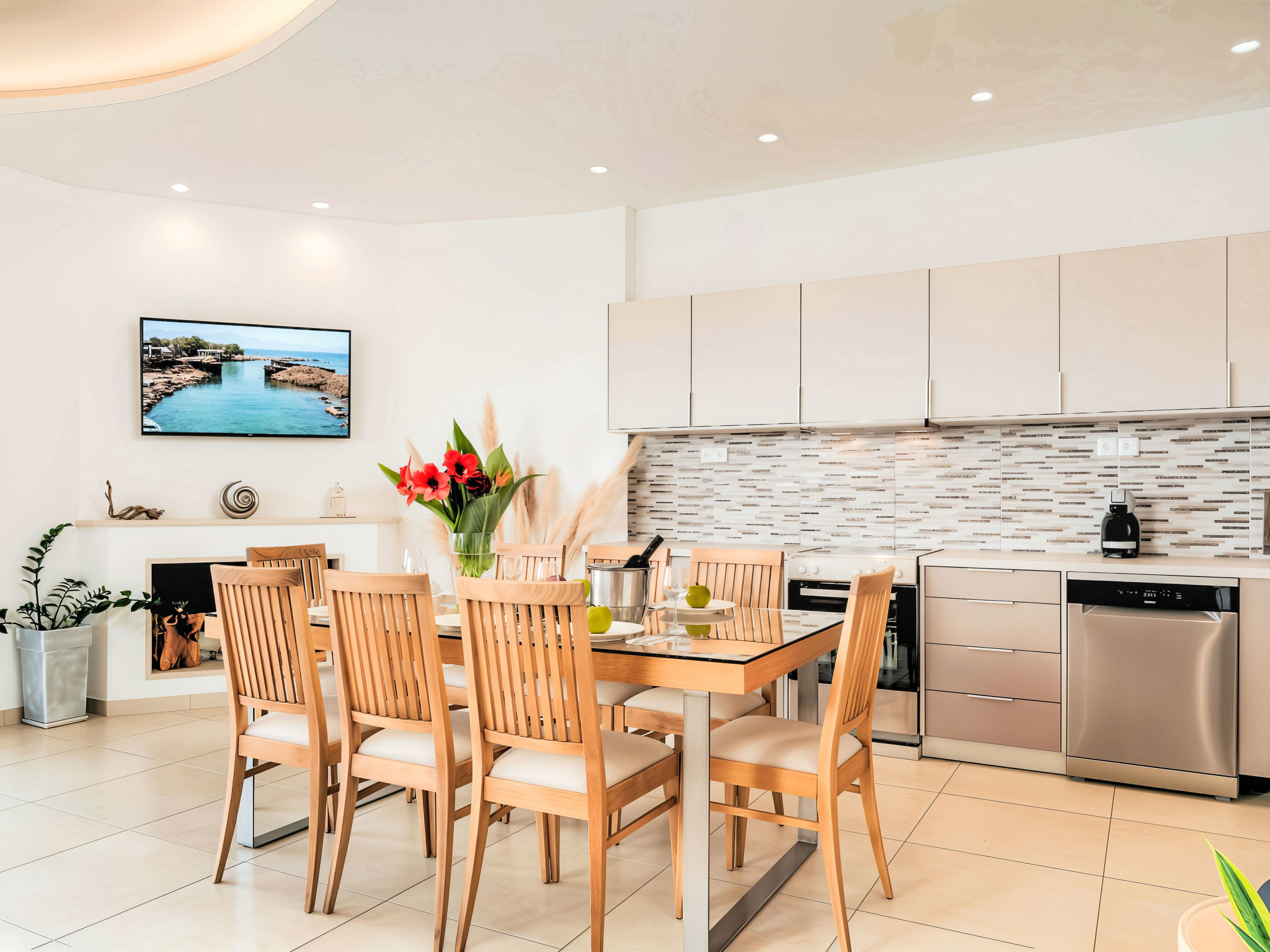 Maison Canes Villa Beheizter Pool – Cuisine et coin repas, photo 15 sur 36