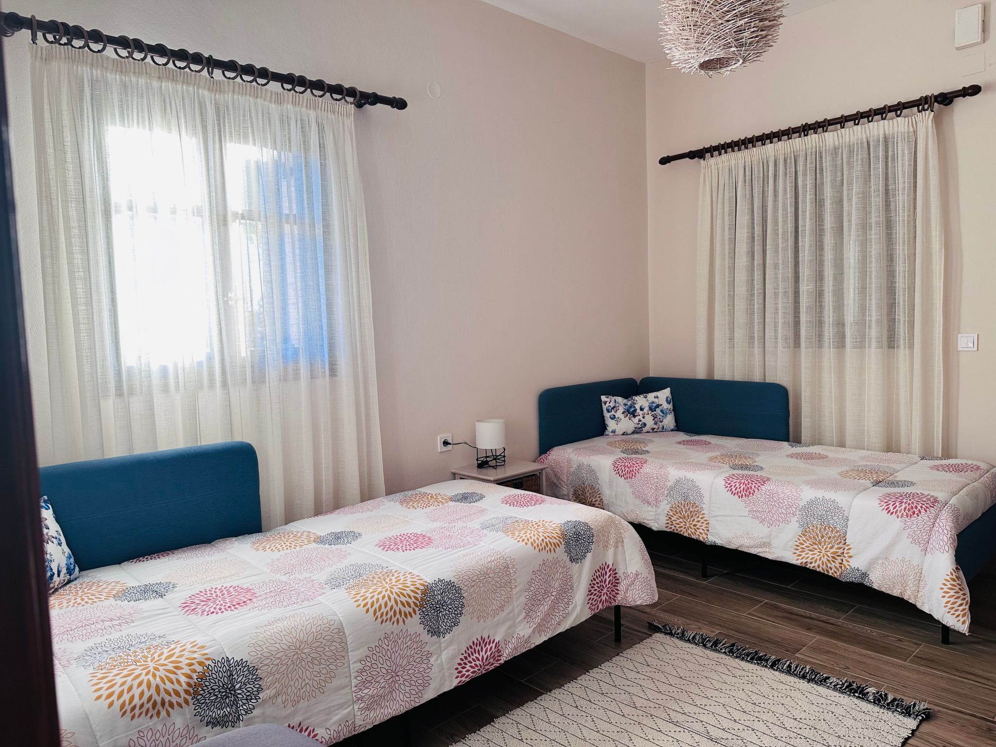 Familienrückzug mit Meerblick in den Genari Apartments-Image-tags.info