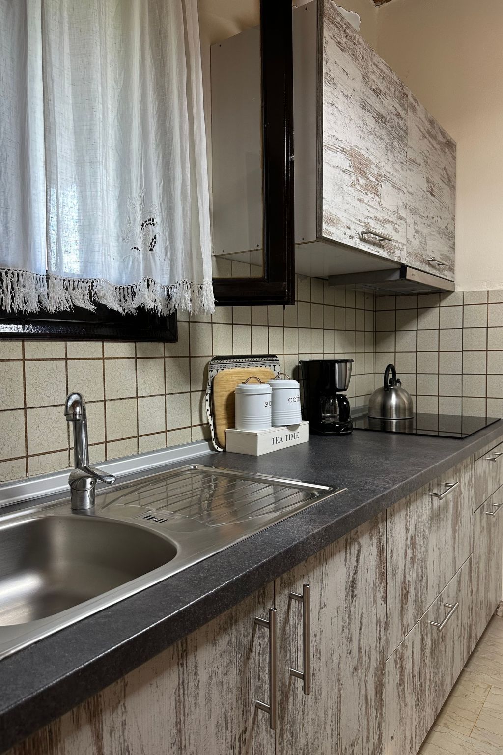 Apartment mit Meer- und Gartenblick - Genari Beach-Image-tags.info