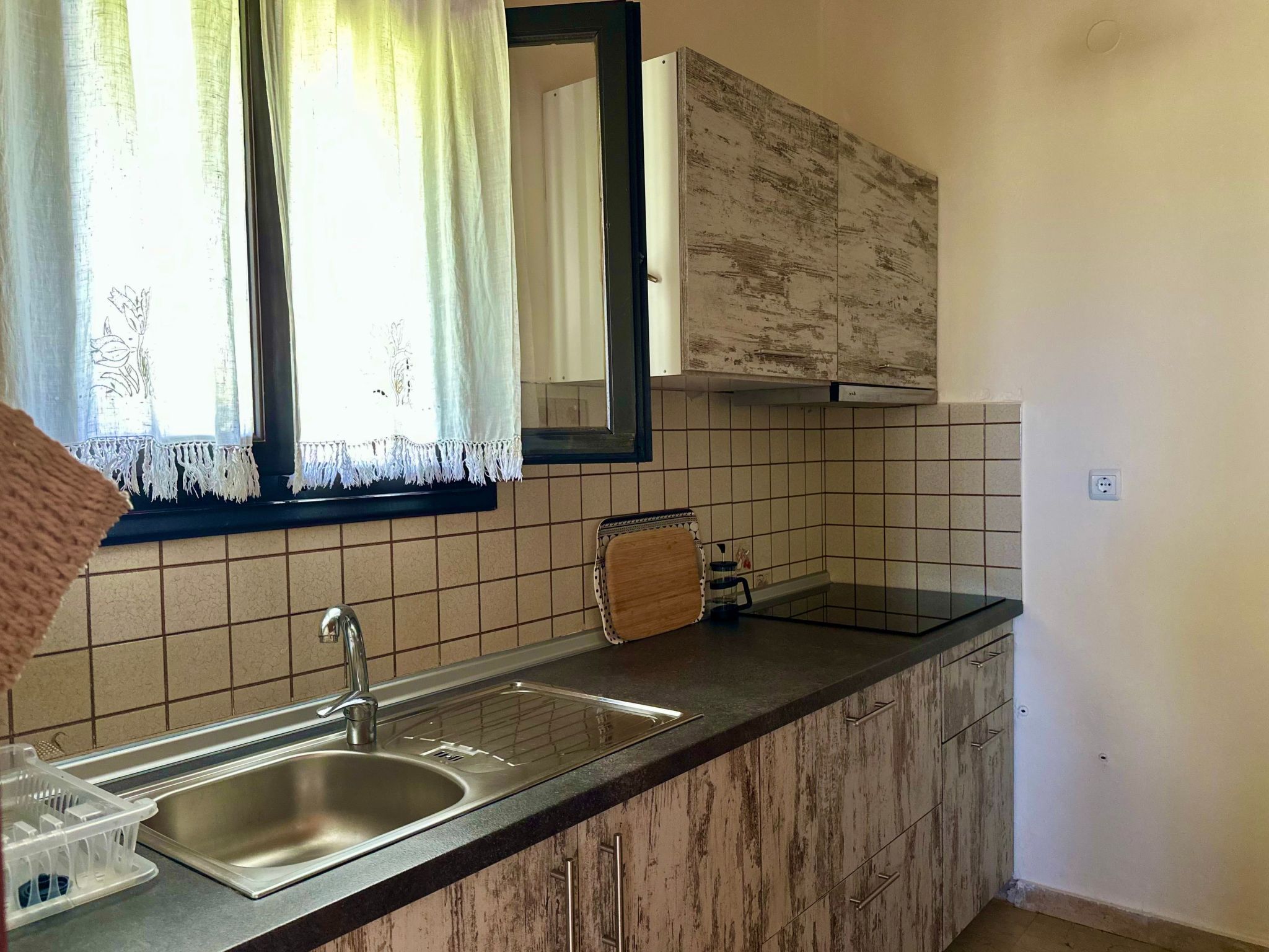 Apartment mit Meer- und Gartenblick - Genari Beach-Image-tags.info