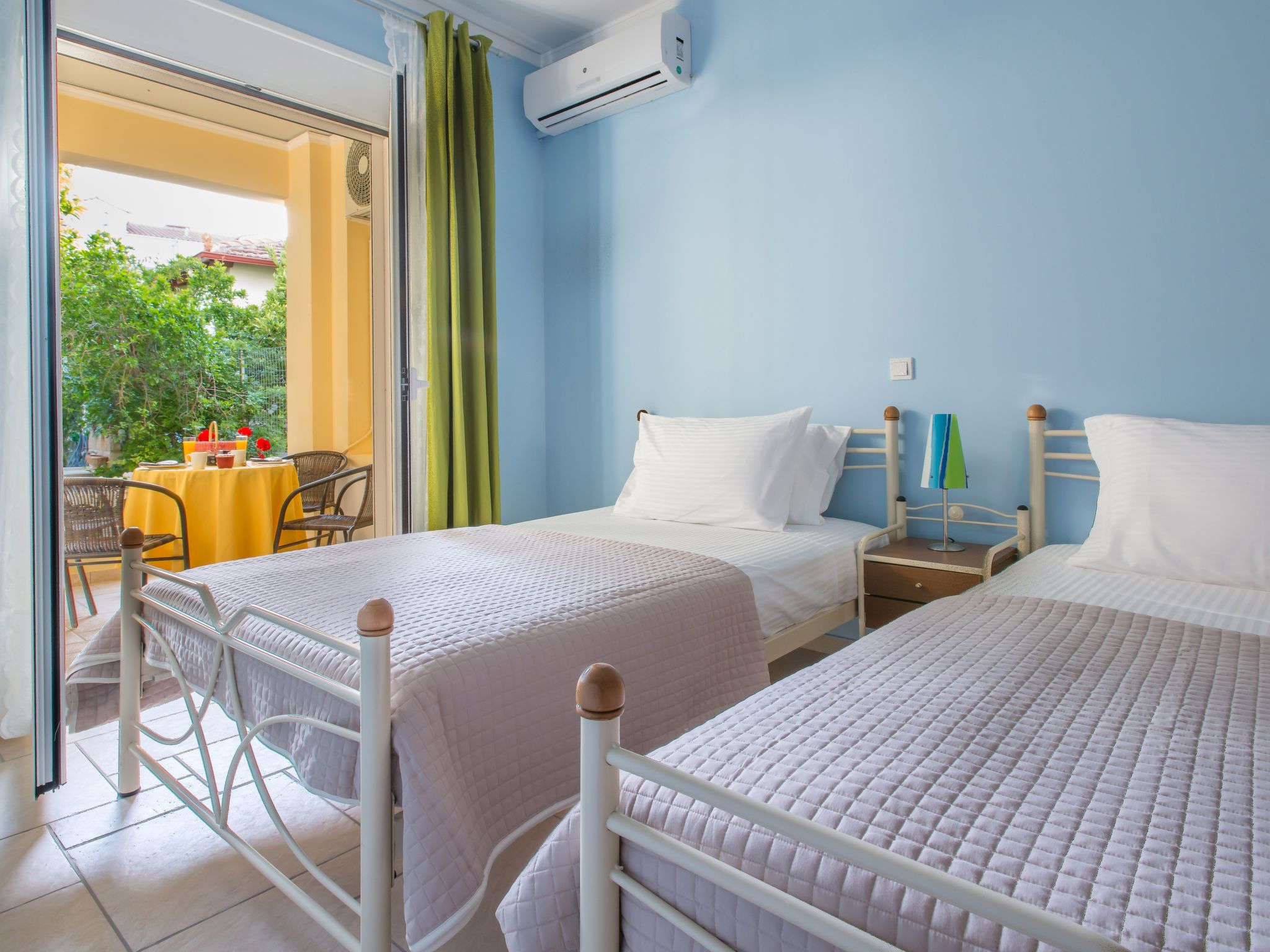 Für 6 Personen direkt am Strand-Binnen