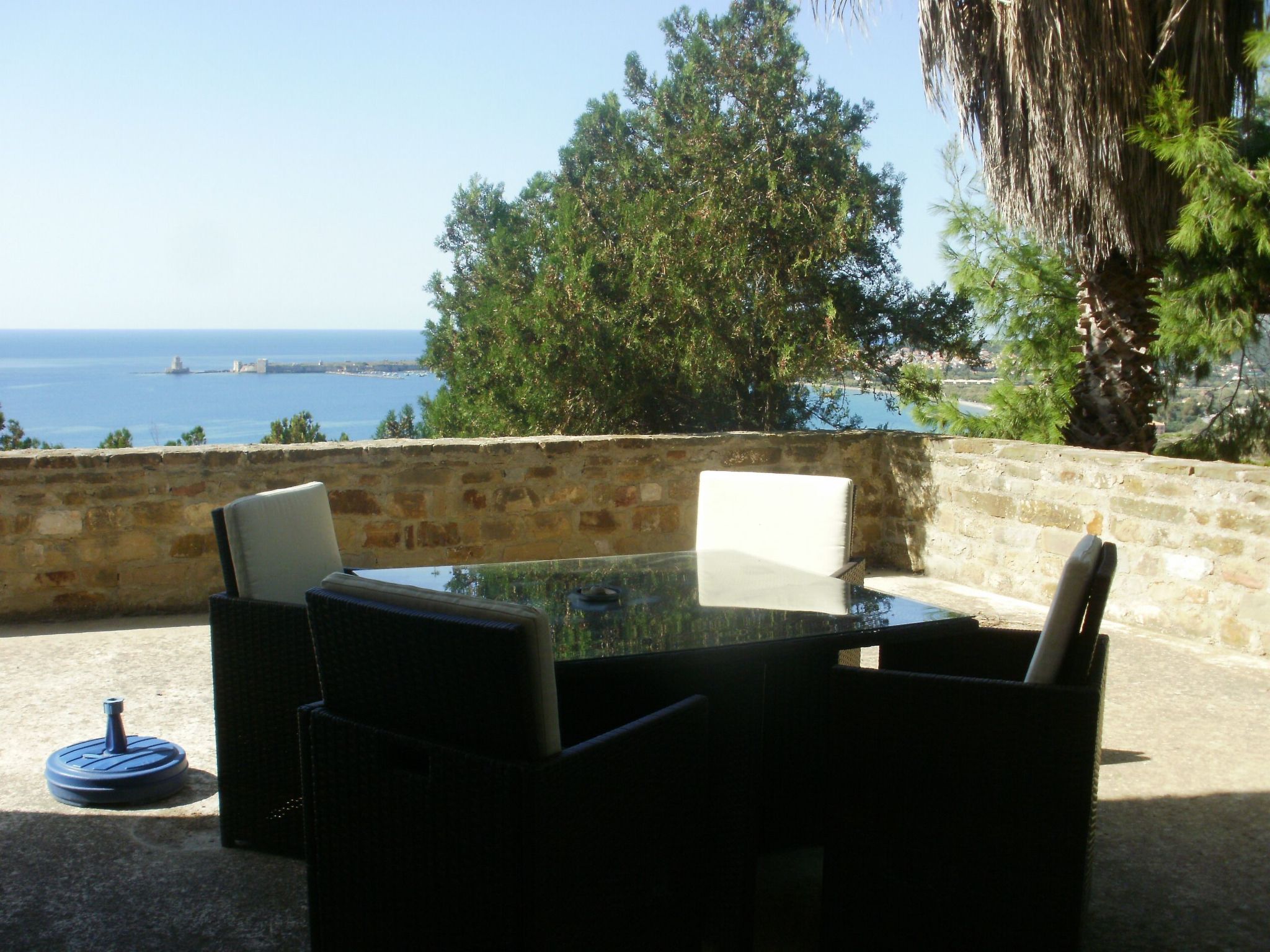 Charly Point Villa-Binnen