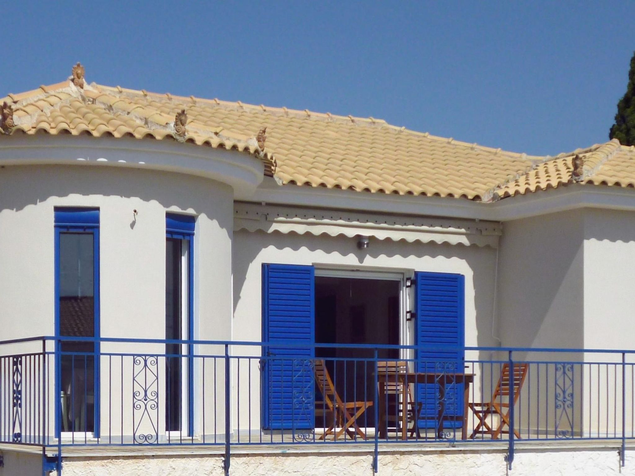 Pilias — view 1 of 69