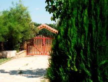 Haus in Nea Tirintha mit privatem Parkplatz