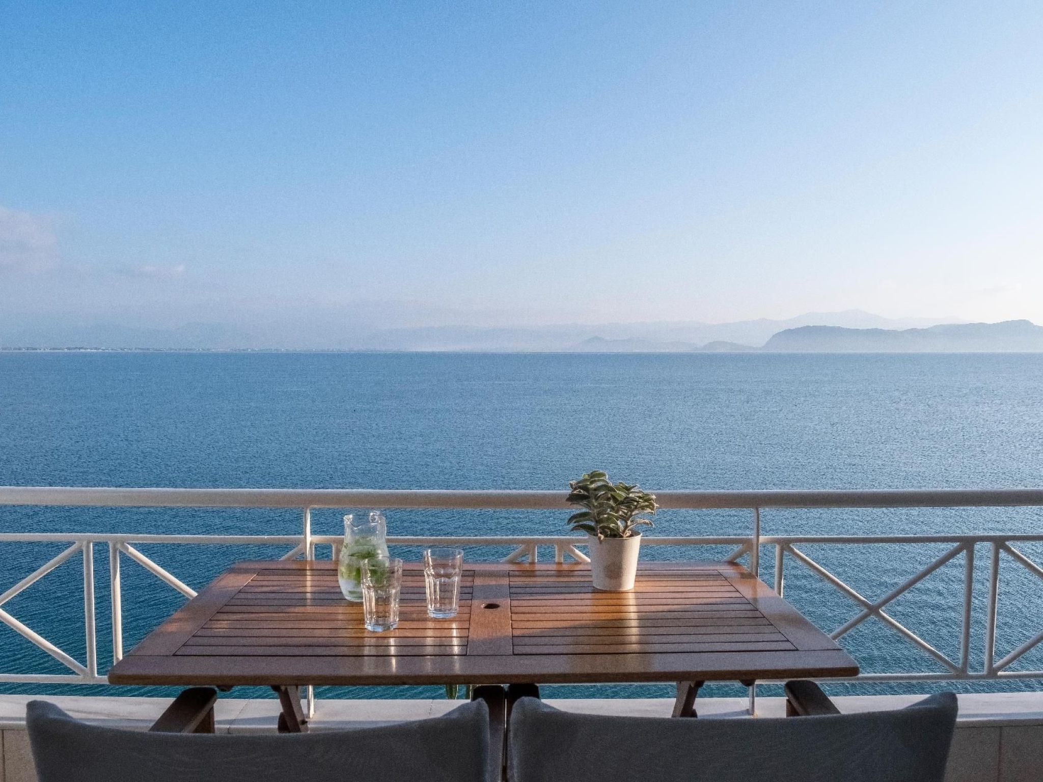 This building with its holiday apartments is located in the Kiveri village just few kilometre away from Nafplio and Argos in Argolis in Peloponnese region.It lies directly beside the crystal-clear sea..