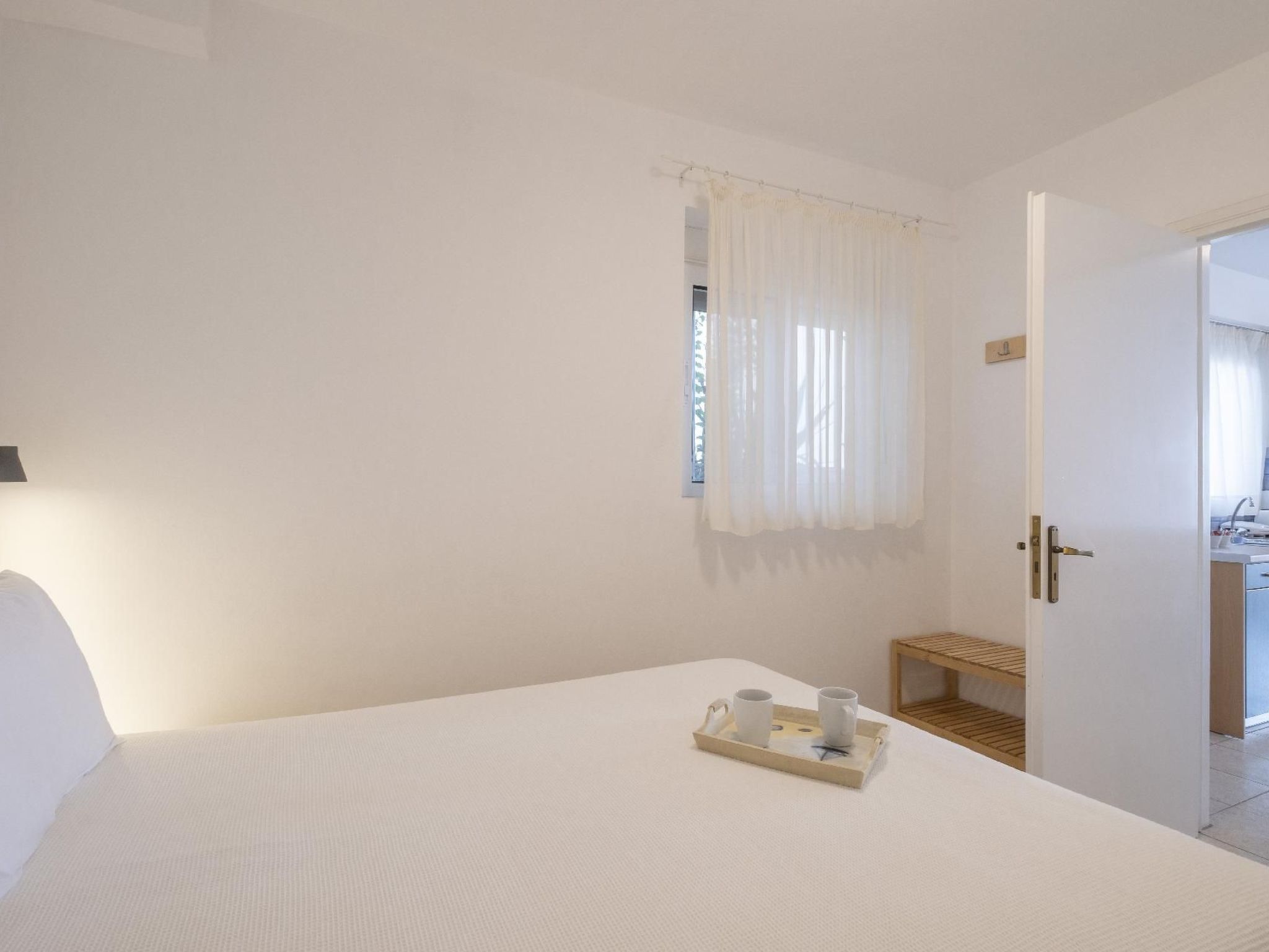 Zesa mit Balkon und Meerblick-Drinnen