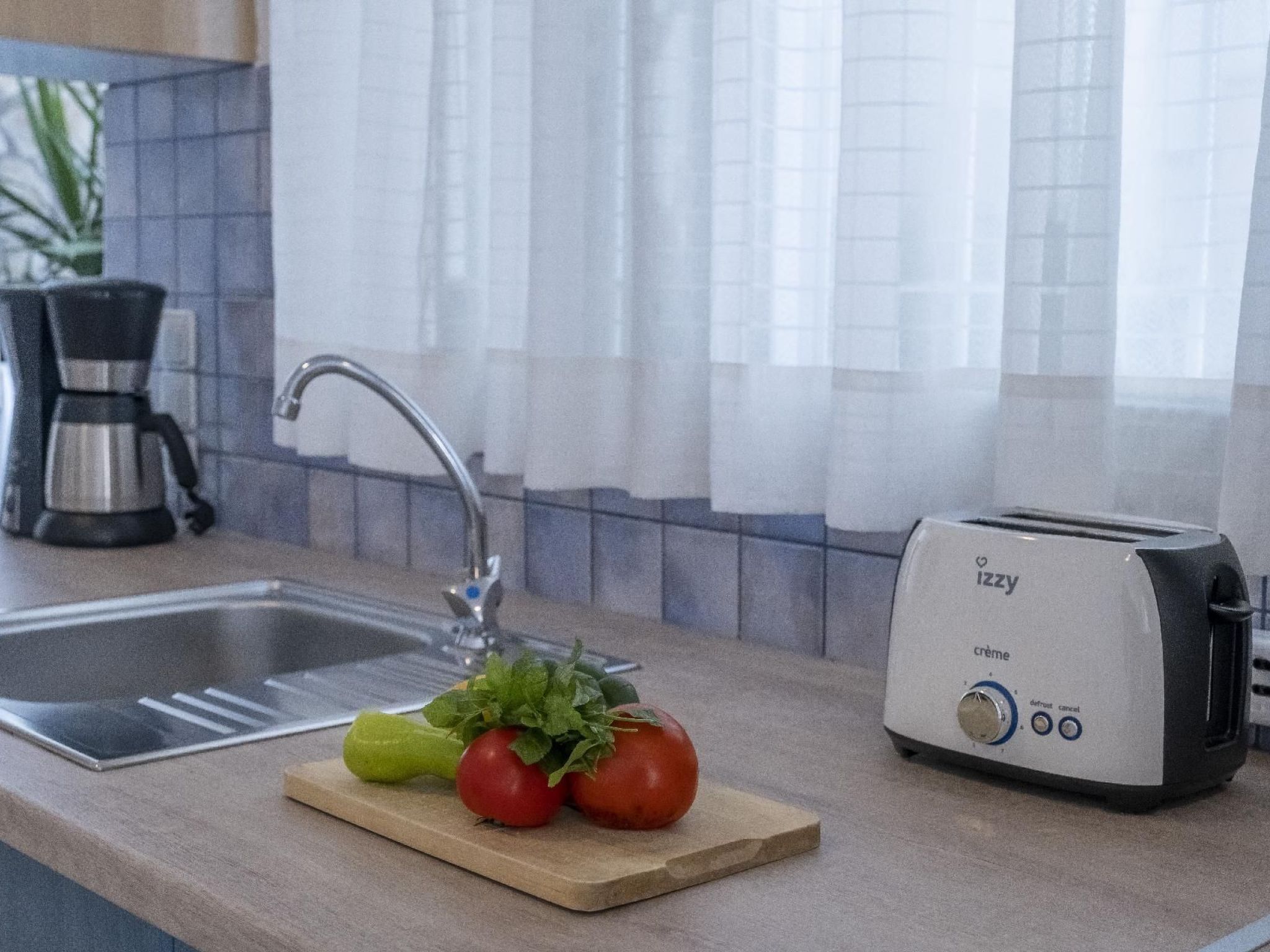 Zesa mit Balkon und Meerblick-Drinnen