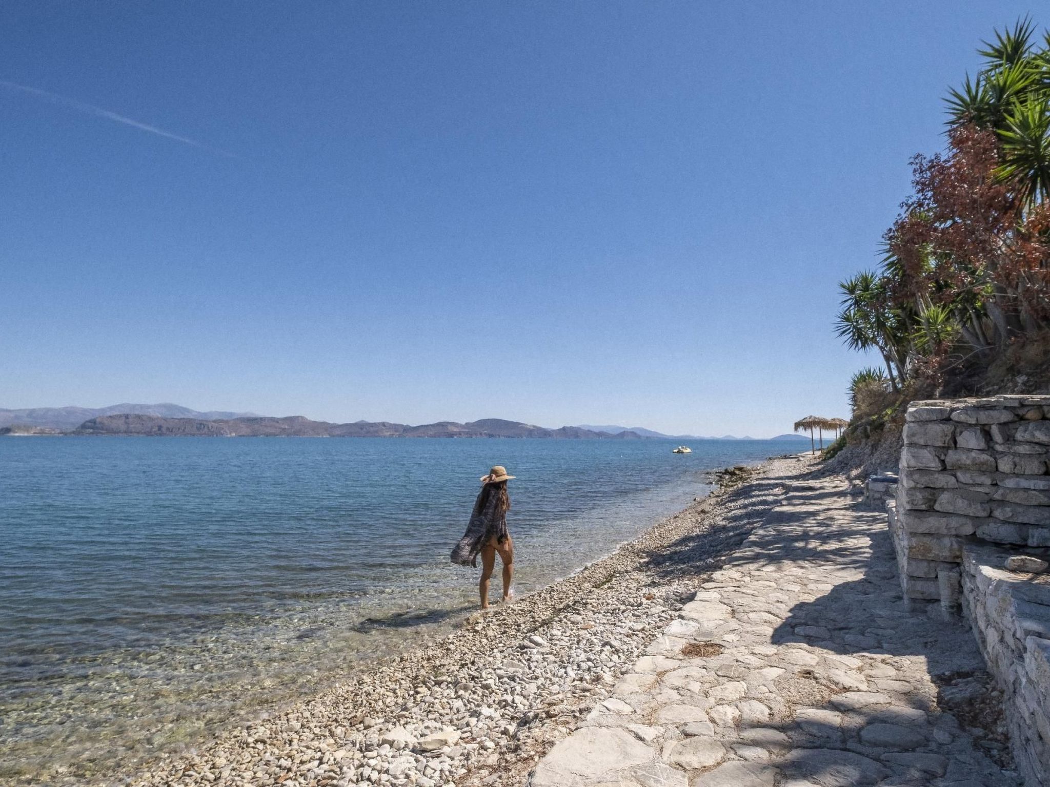 Zesa mit Balkon und Meerblick-Drinnen