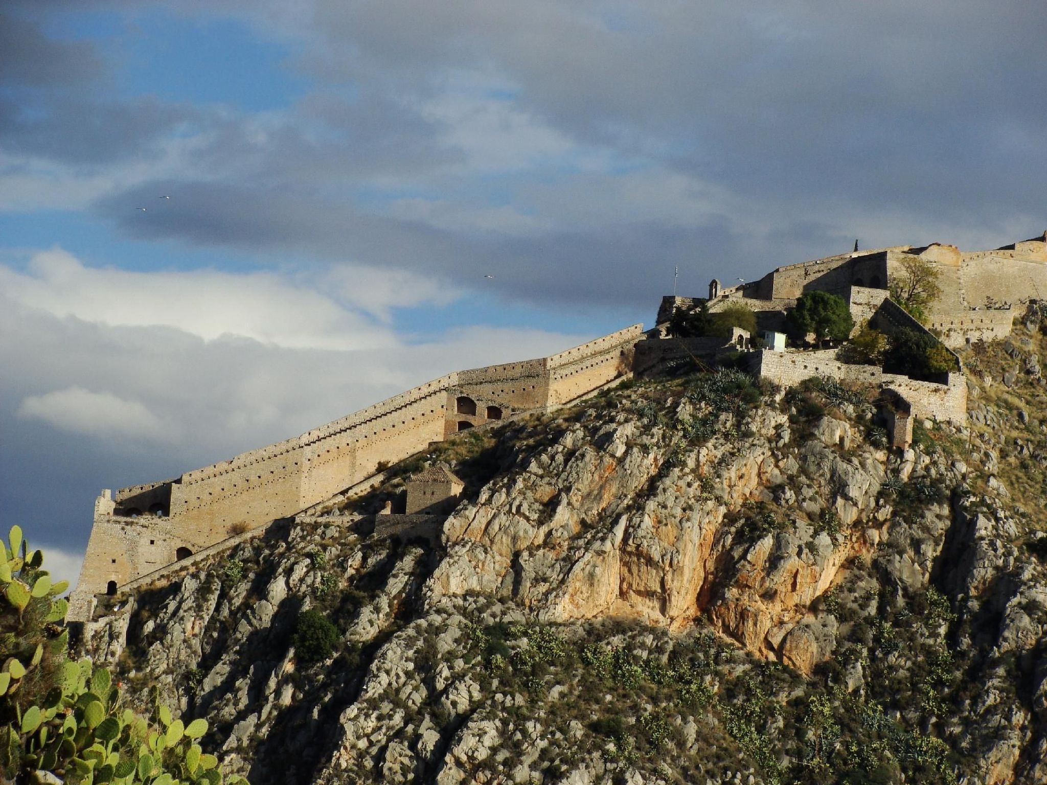 Zesa mit Balkon und Meerblick-Drinnen
