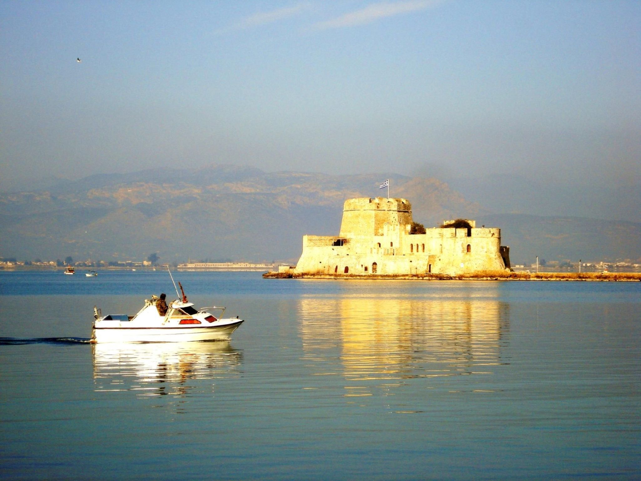 Zesa mit Balkon und Meerblick-Drinnen