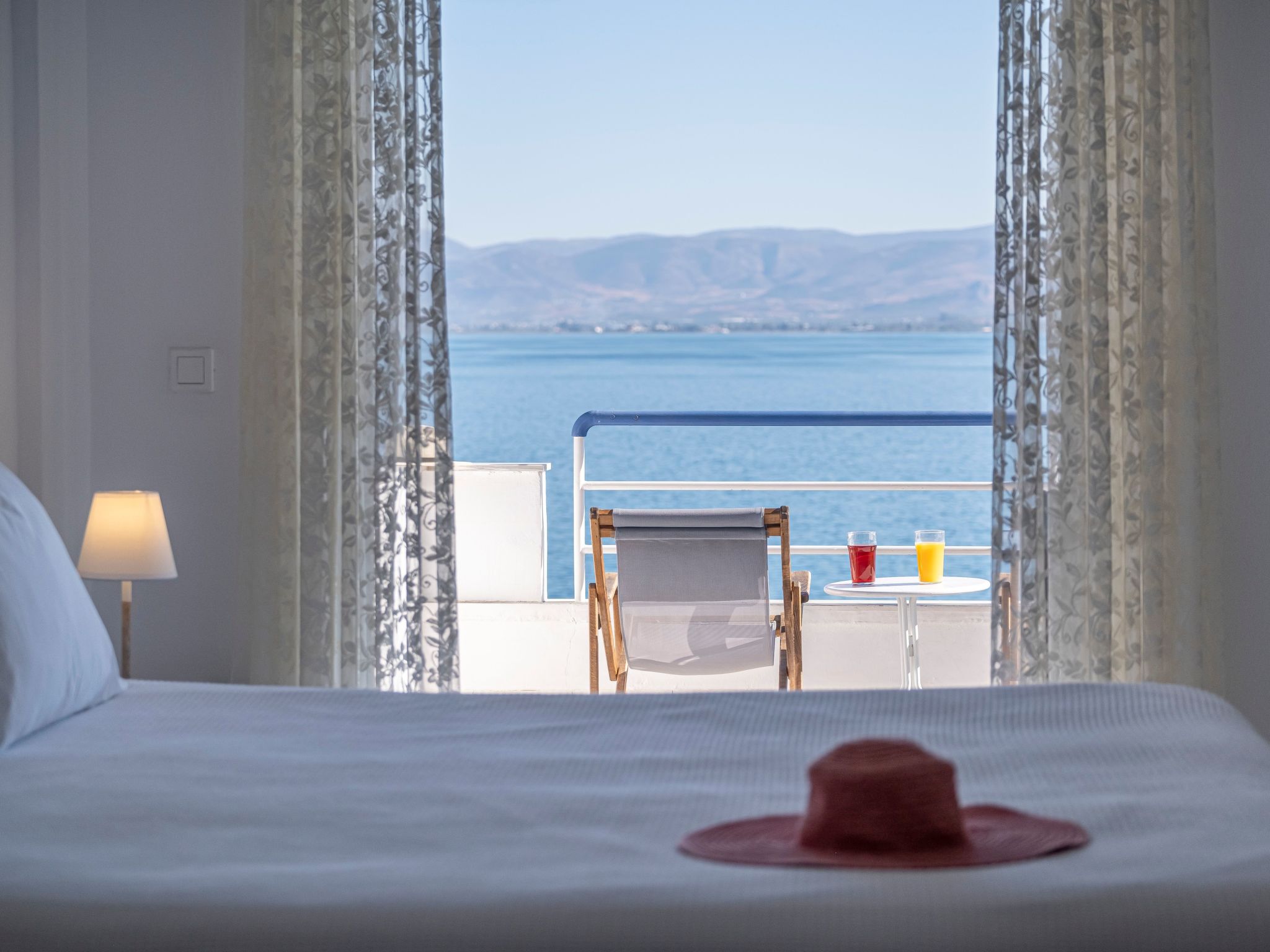 Schöne Ferienwohnung mit Meerblick in Kiveri-Inside
