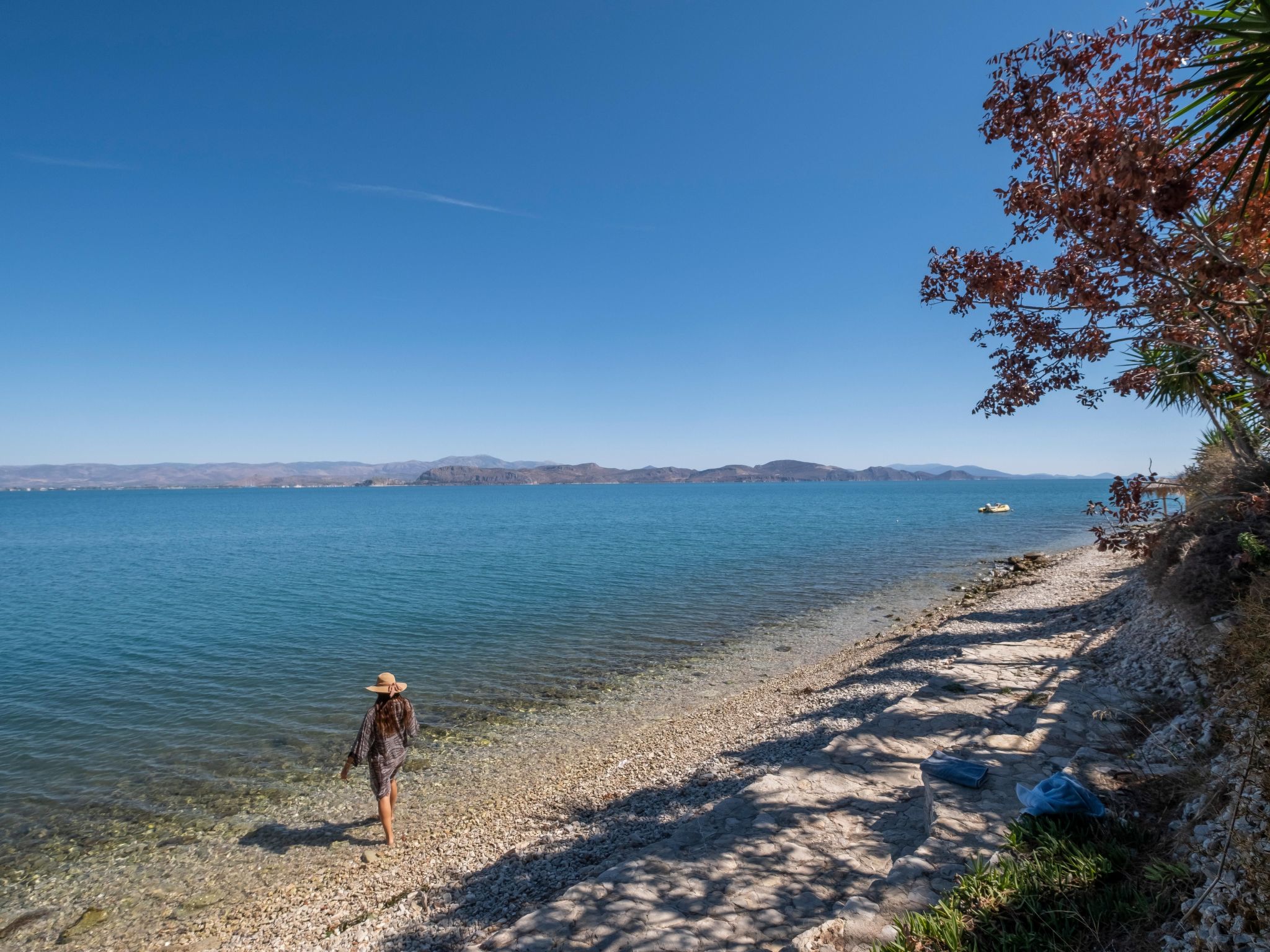 Schöne Ferienwohnung mit Meerblick in Kiveri-Inside