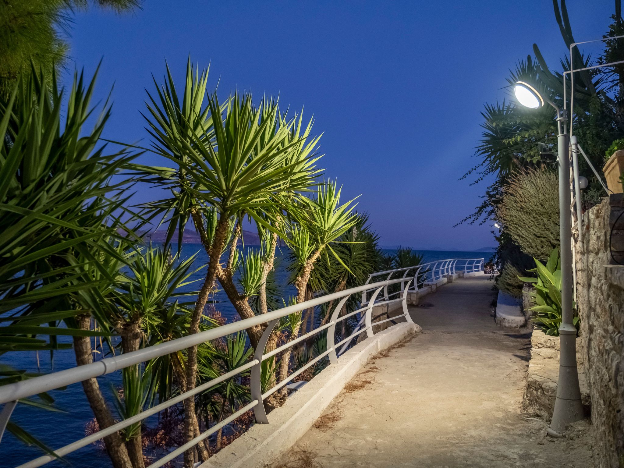 Schöne Ferienwohnung mit Meerblick in Kiveri-Inside