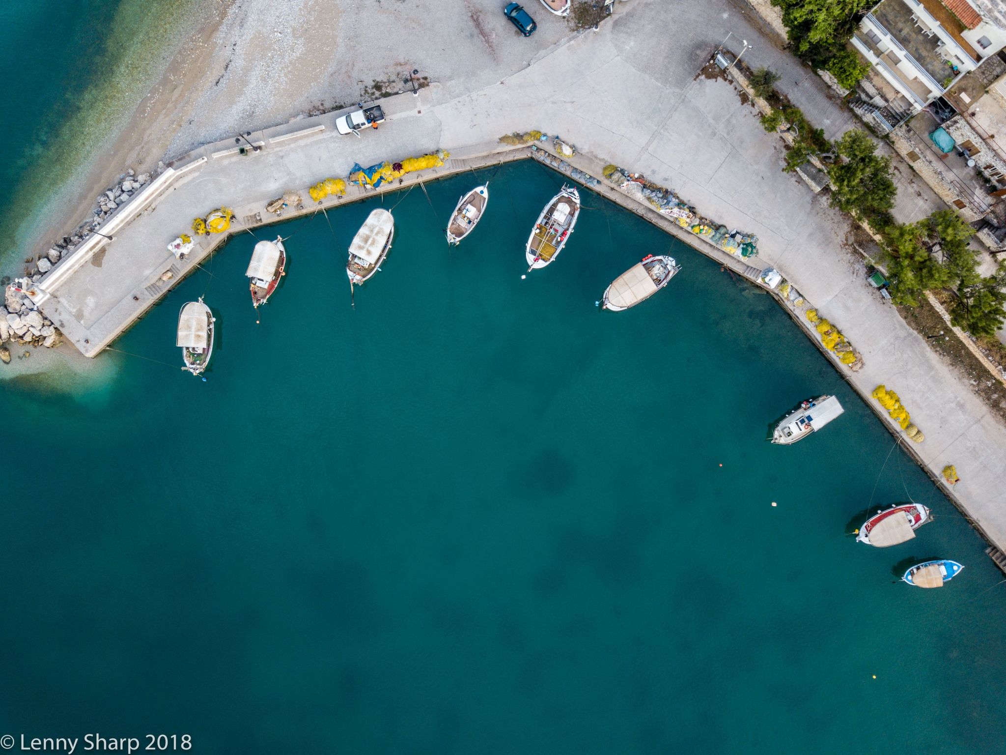 Schöne Ferienwohnung mit Meerblick in Kiveri-Inside