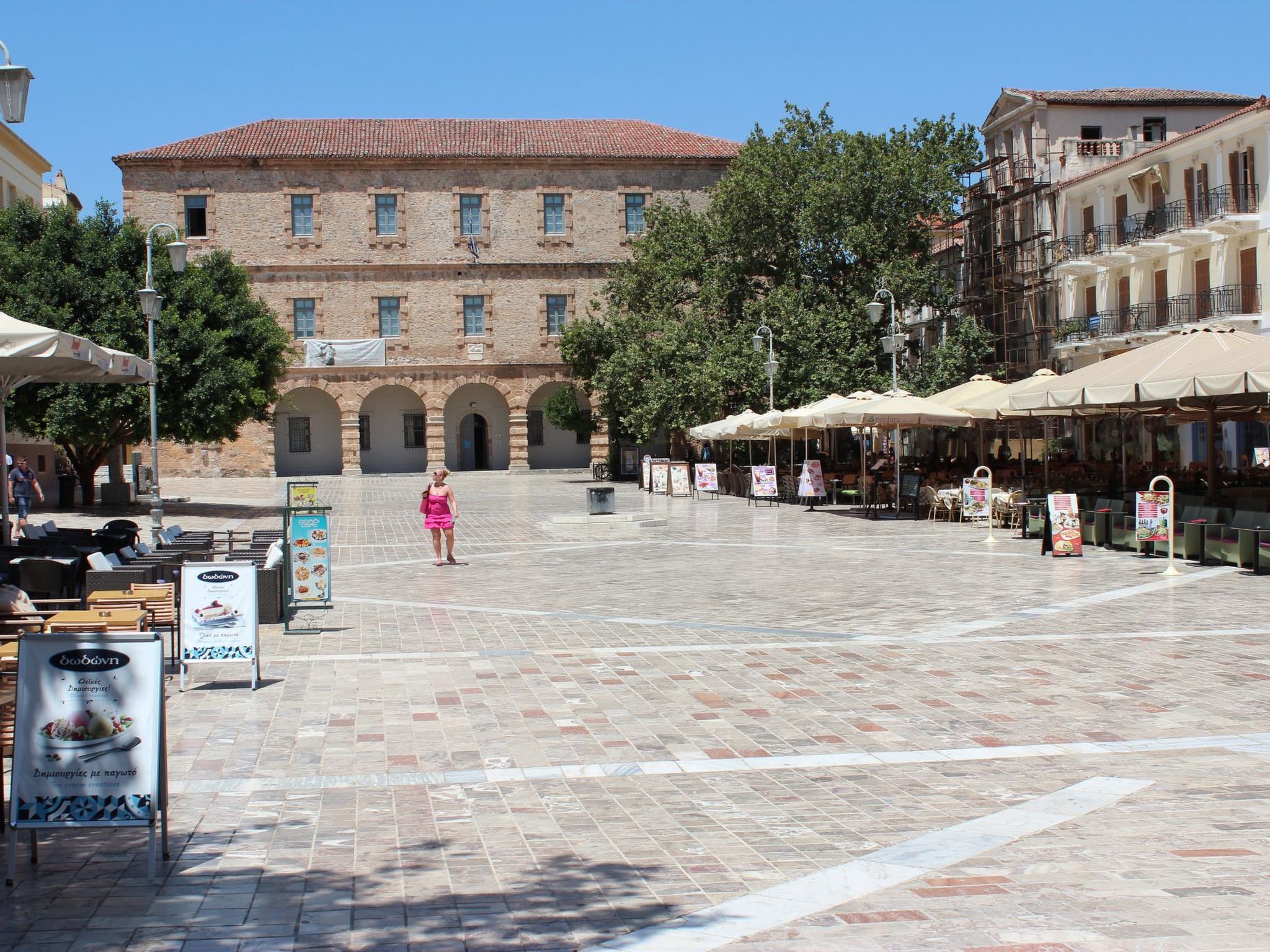 Schöne Ferienwohnung mit Meerblick in Kiveri-Inside