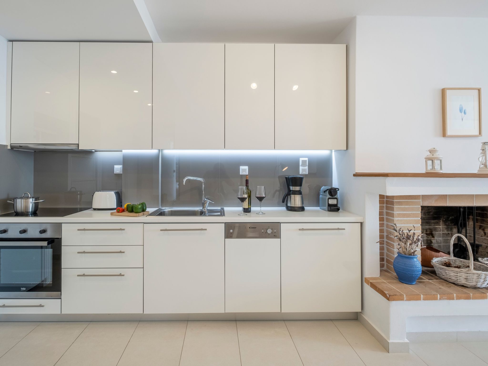 Luxuriöses Apartment mit einem Schlafzimmer direkt am Wasser, Meerblick-Dedans