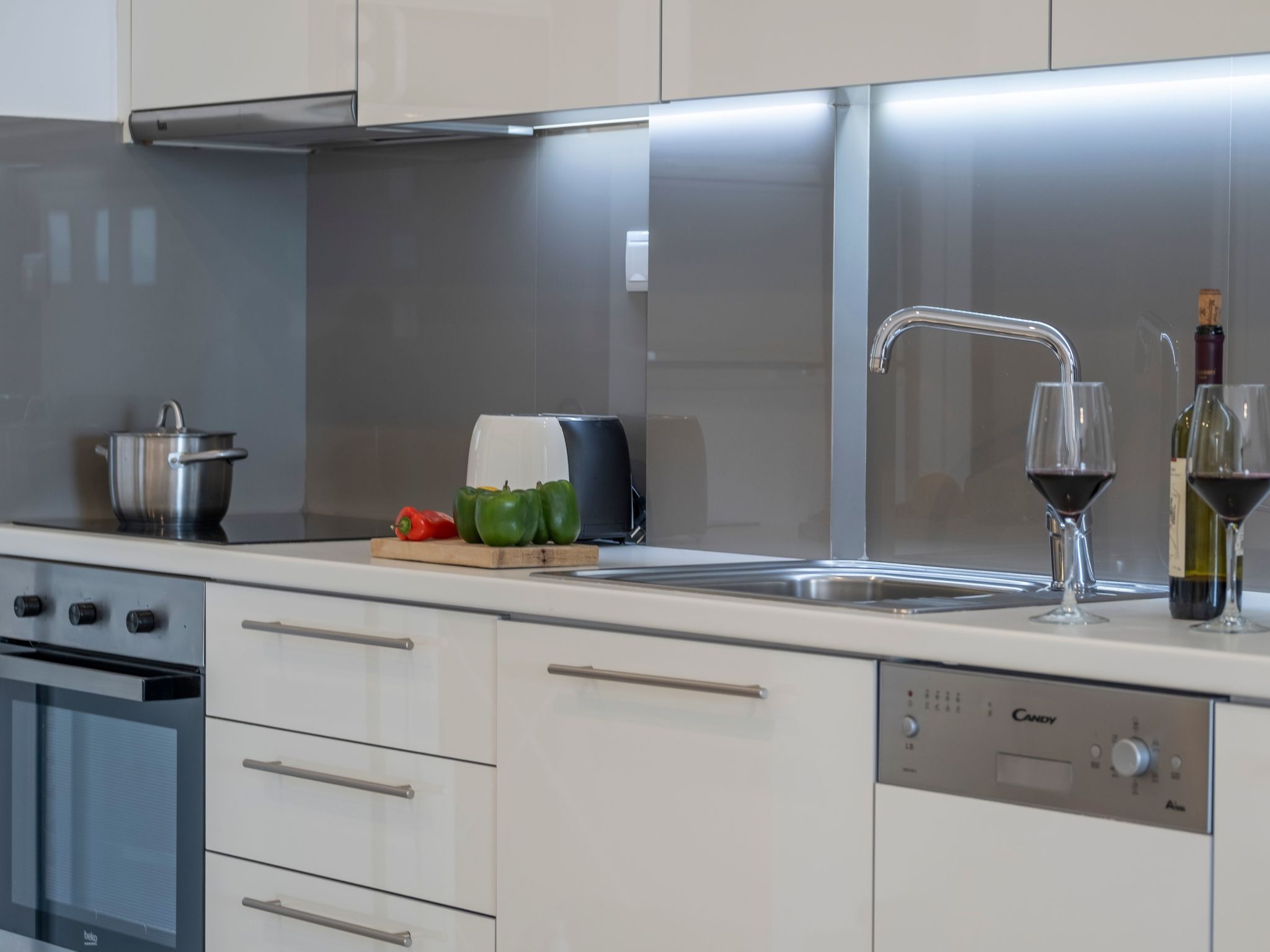 Luxuriöses Apartment mit einem Schlafzimmer direkt am Wasser, Meerblick-Dedans