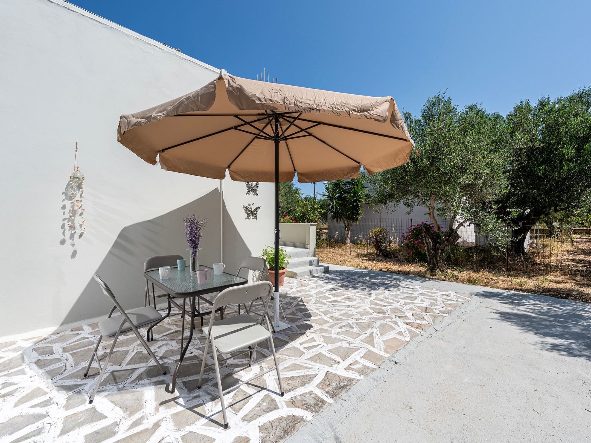 In einem Olivenhain in Strandnähe - Outside