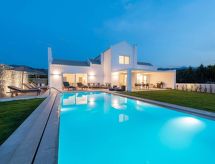 Vakantiehuis op Kos met privézwembad voor 8 personen - thumbnail 1